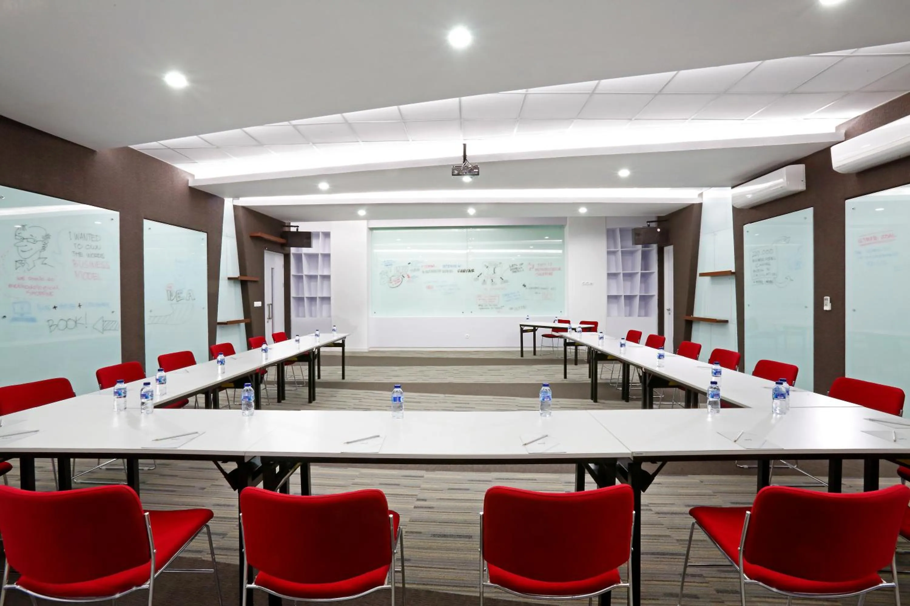 Berry Biz Hotel Sunset Road