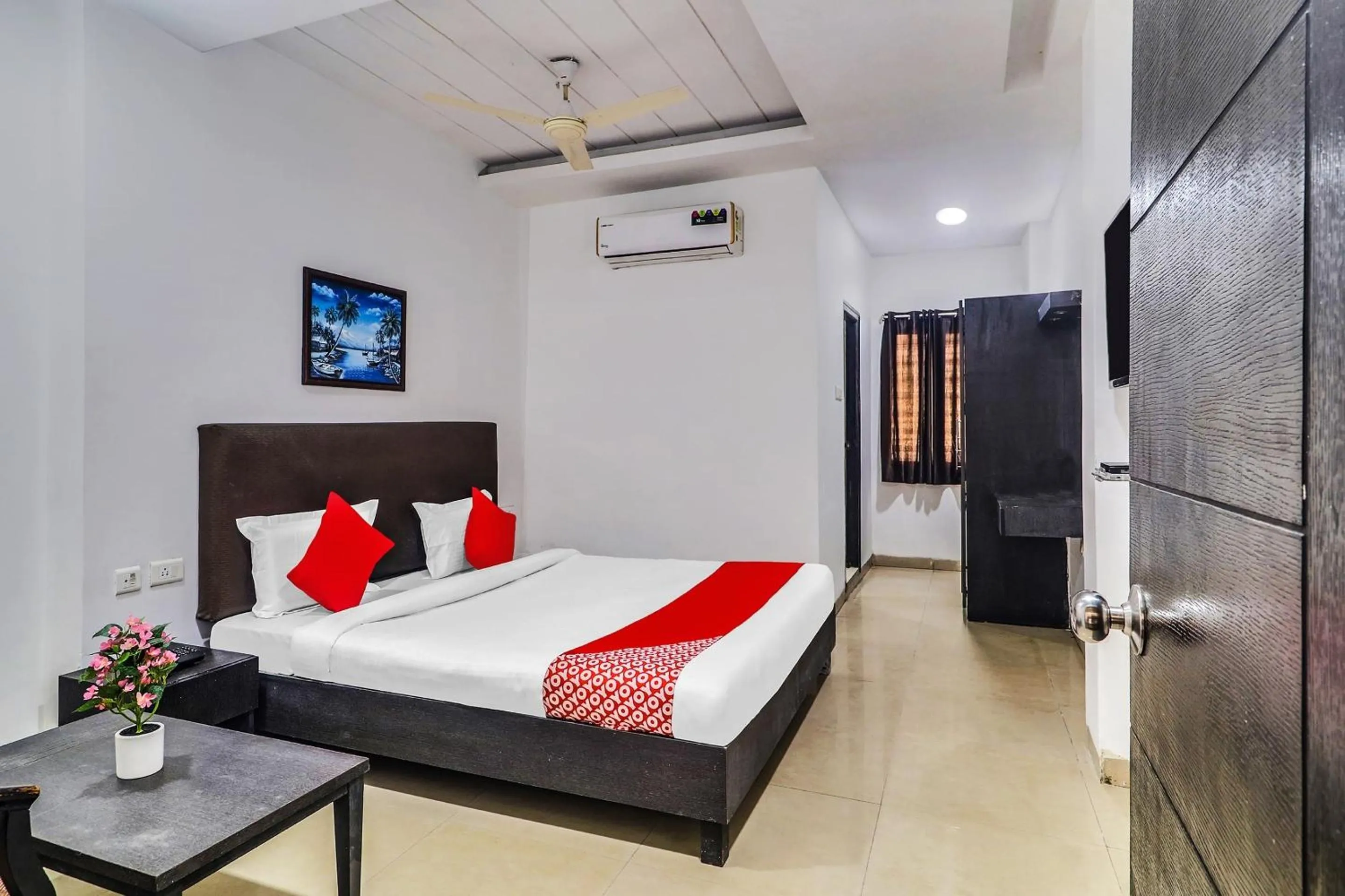 Bedroom, Bed in Hotel O Qualia Hotel Dilsukhnagar Near Dilsukhnagar Metro Station