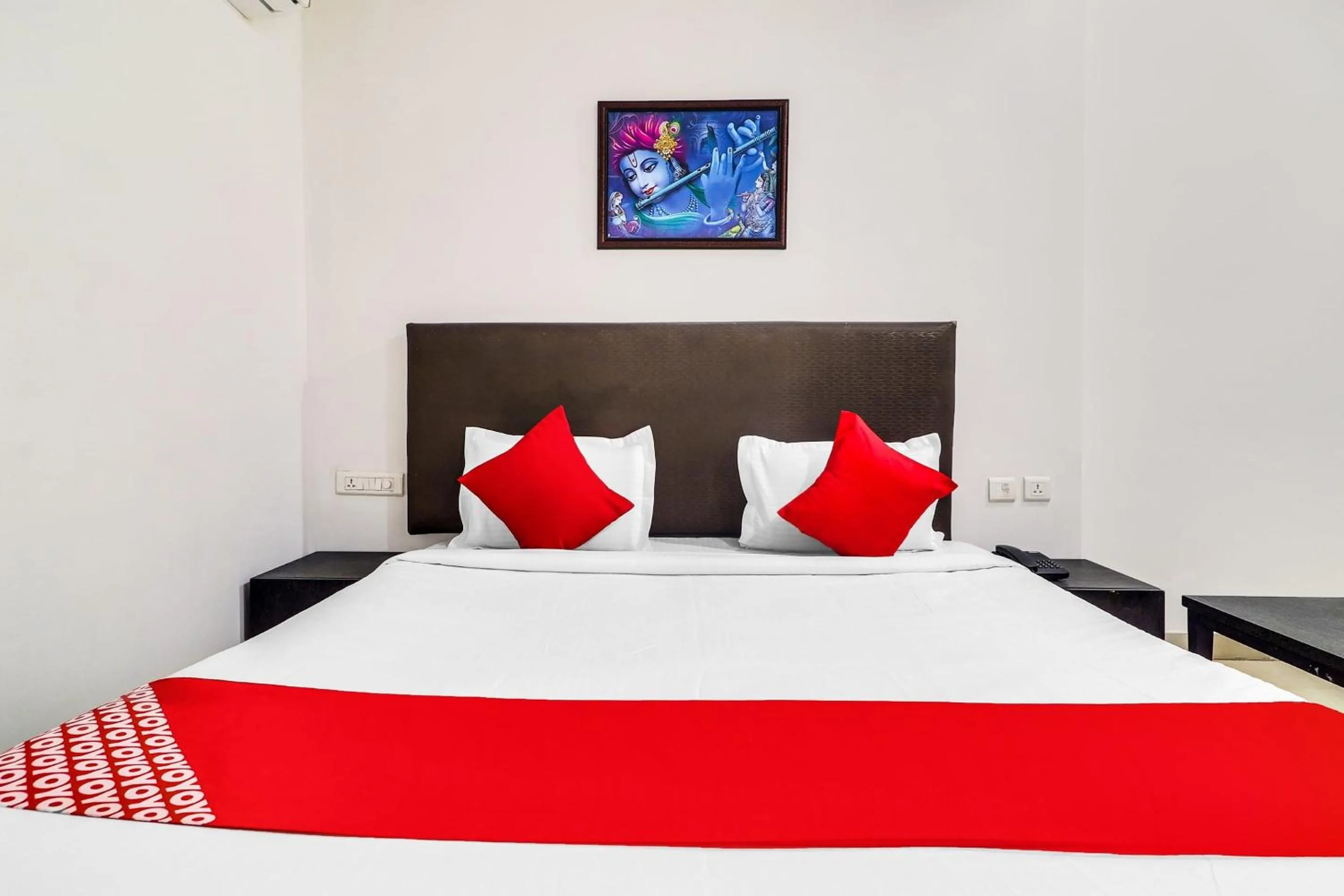 Bedroom, Bed in Hotel O Qualia Hotel Dilsukhnagar Near Dilsukhnagar Metro Station