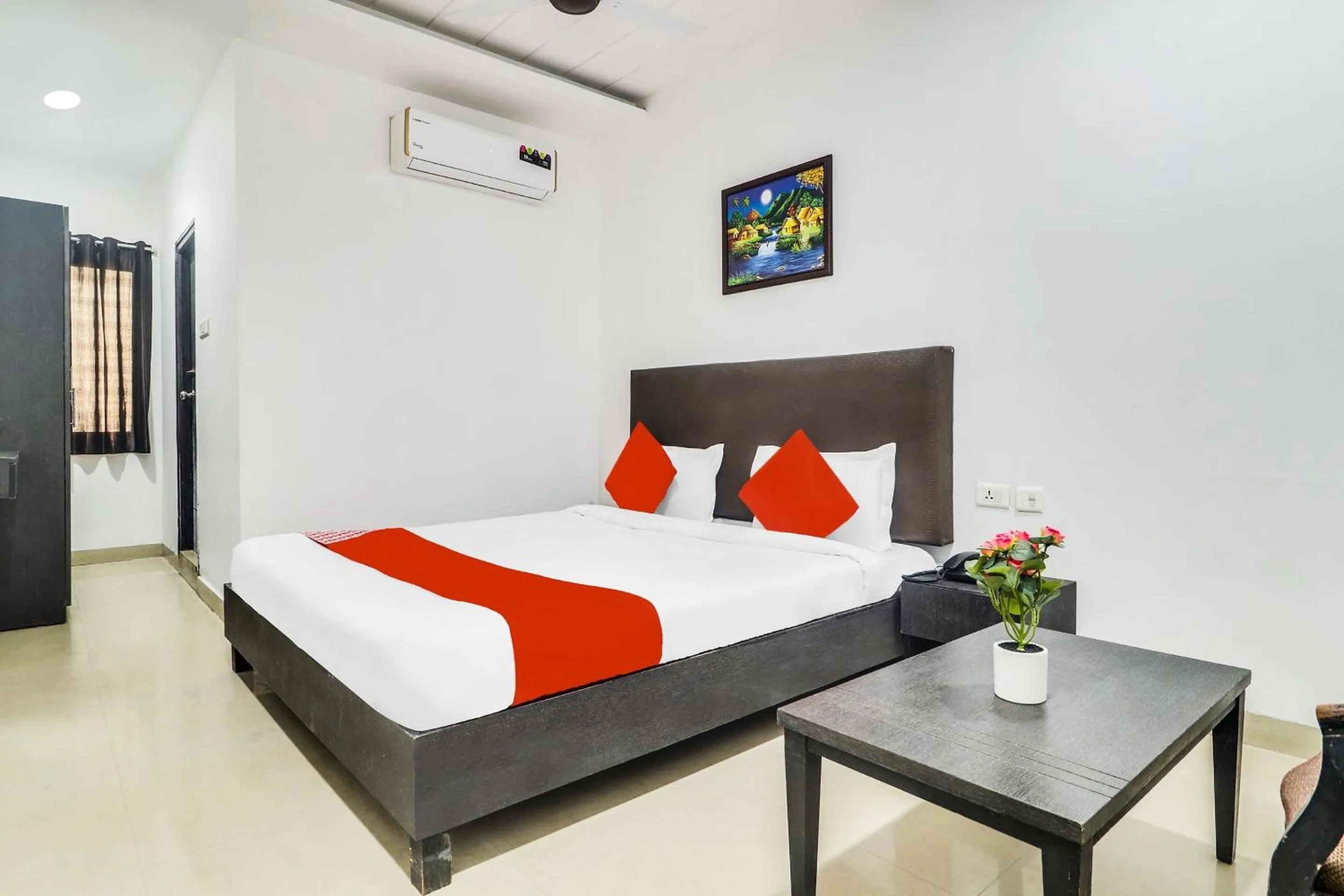 Bedroom, Bed in Hotel O Qualia Hotel Dilsukhnagar Near Dilsukhnagar Metro Station