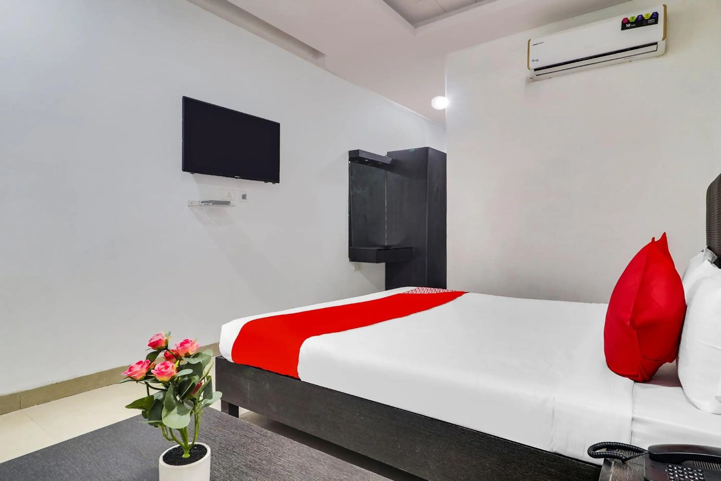 Bedroom, Bed in Hotel O Qualia Hotel Dilsukhnagar Near Dilsukhnagar Metro Station