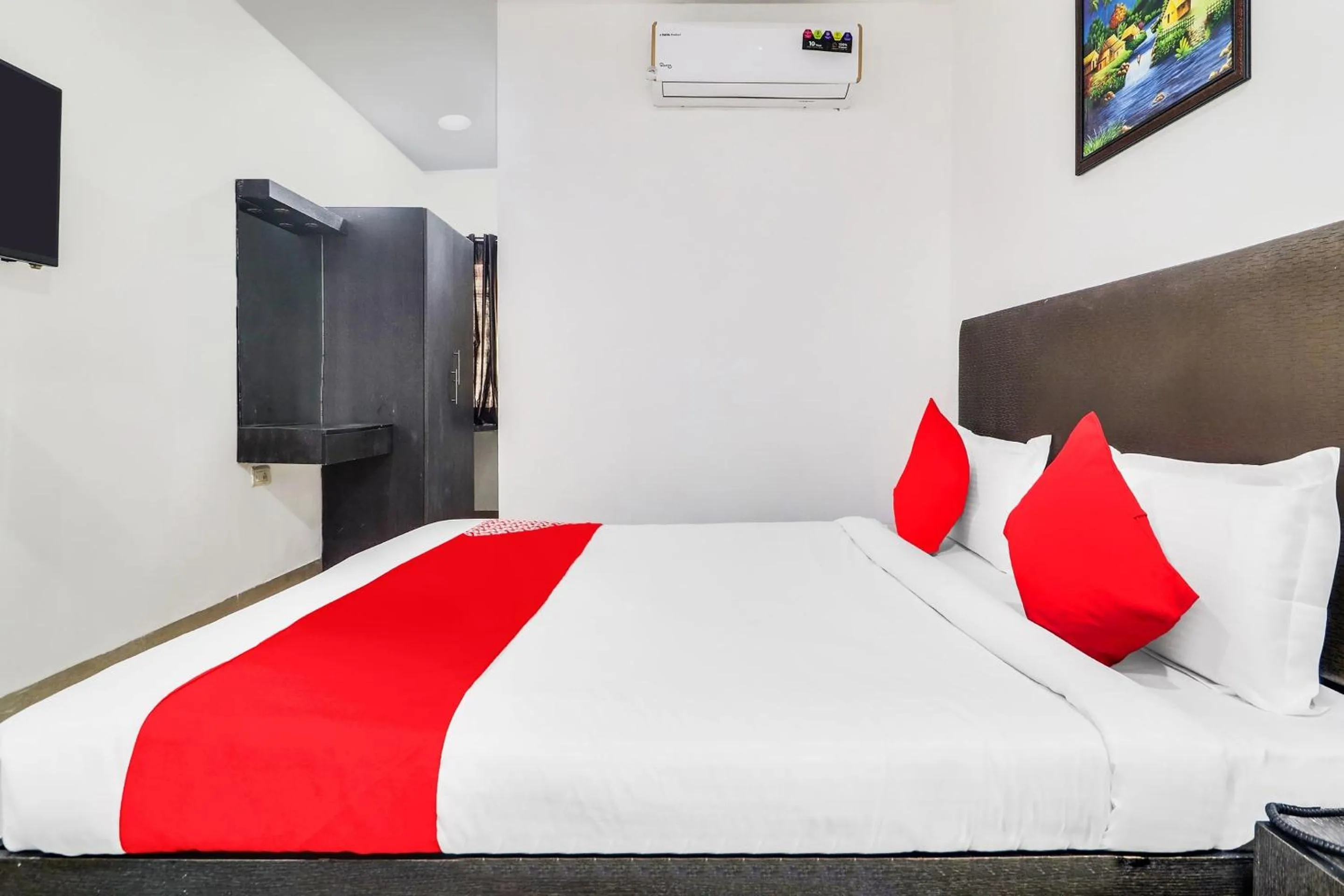 Bedroom, Bed in Hotel O Qualia Hotel Dilsukhnagar Near Dilsukhnagar Metro Station