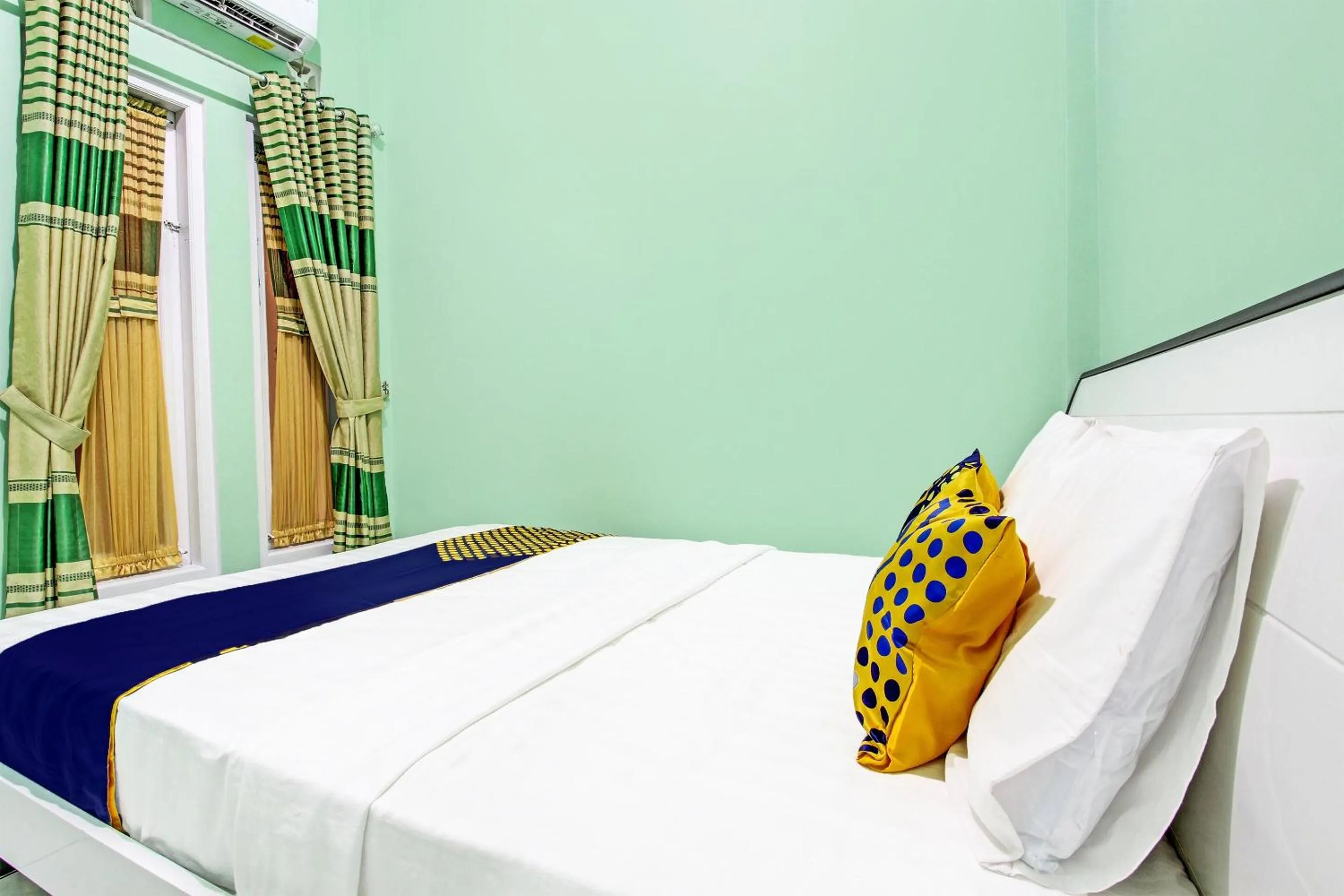 Bedroom, Bed in Hotel O Homestay Grand Mahkota Permai Syariah