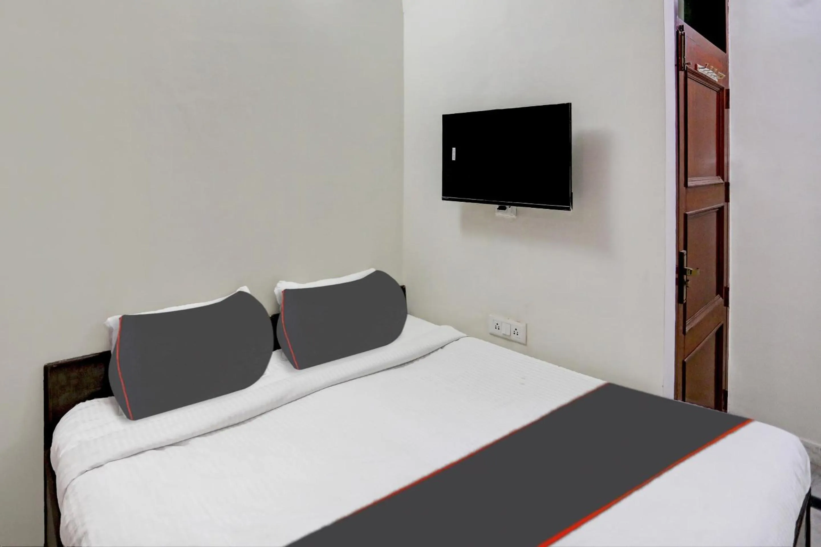 Lobby or reception, Bed in Hotel O Uk House Residency