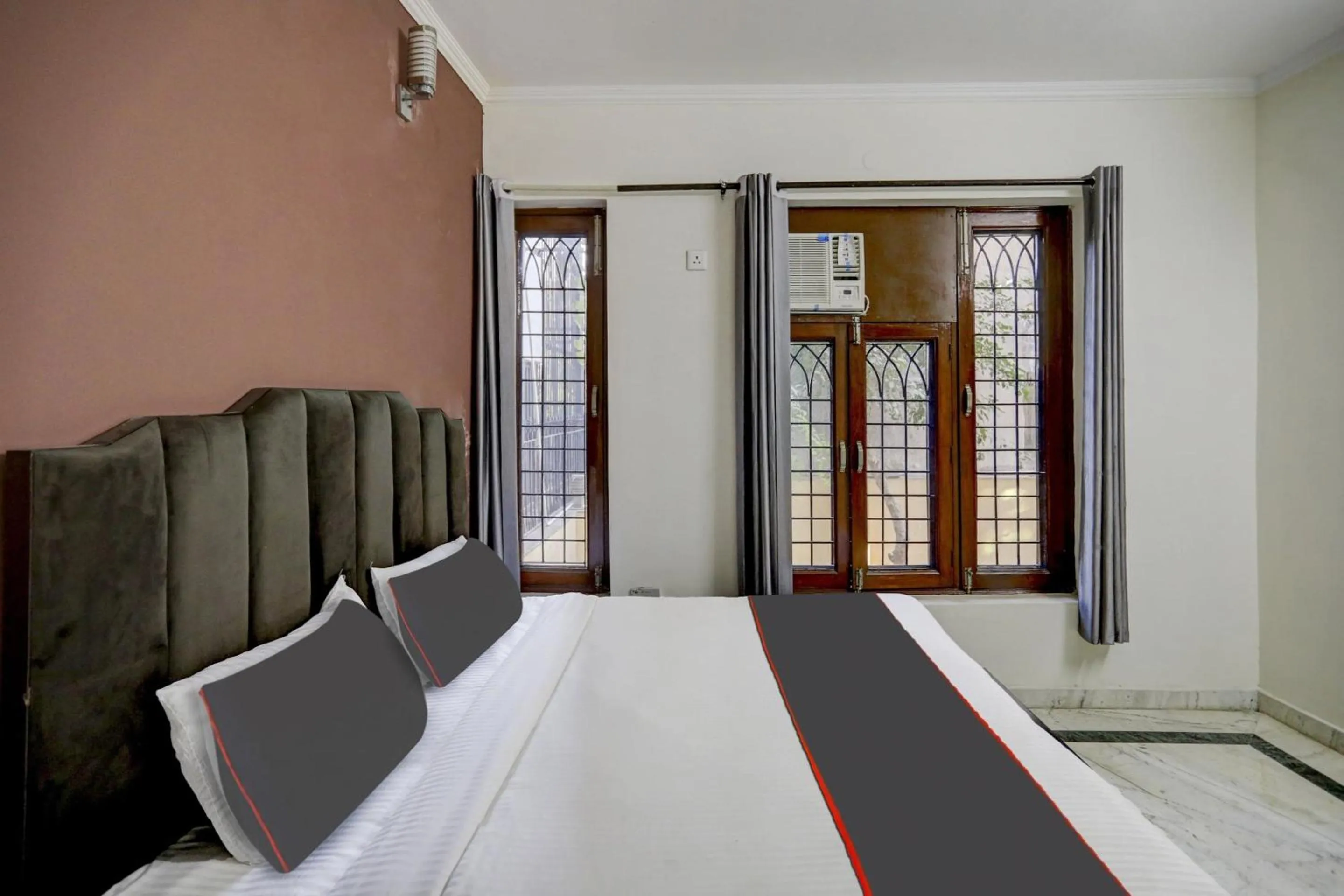 Bedroom, Bed in Hotel O Uk House Residency