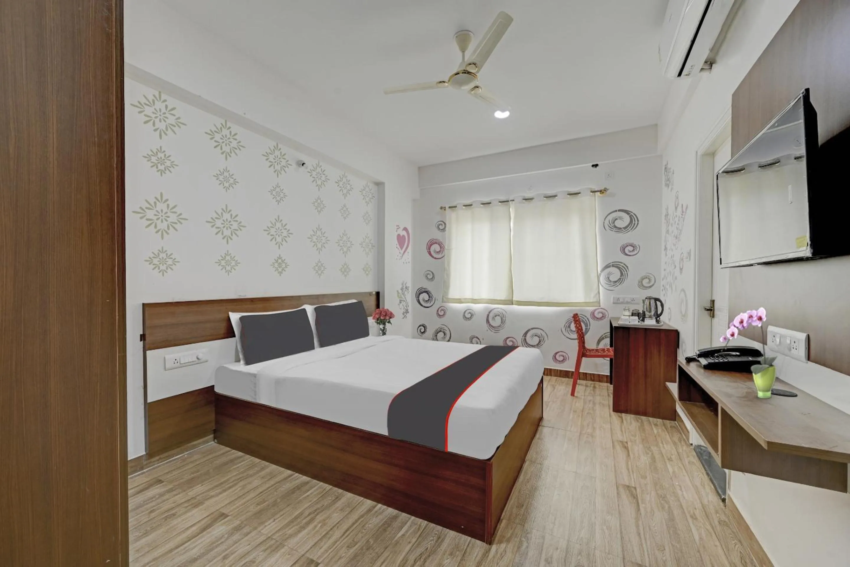 Bedroom, Bed in Super Capital O Prince Venue