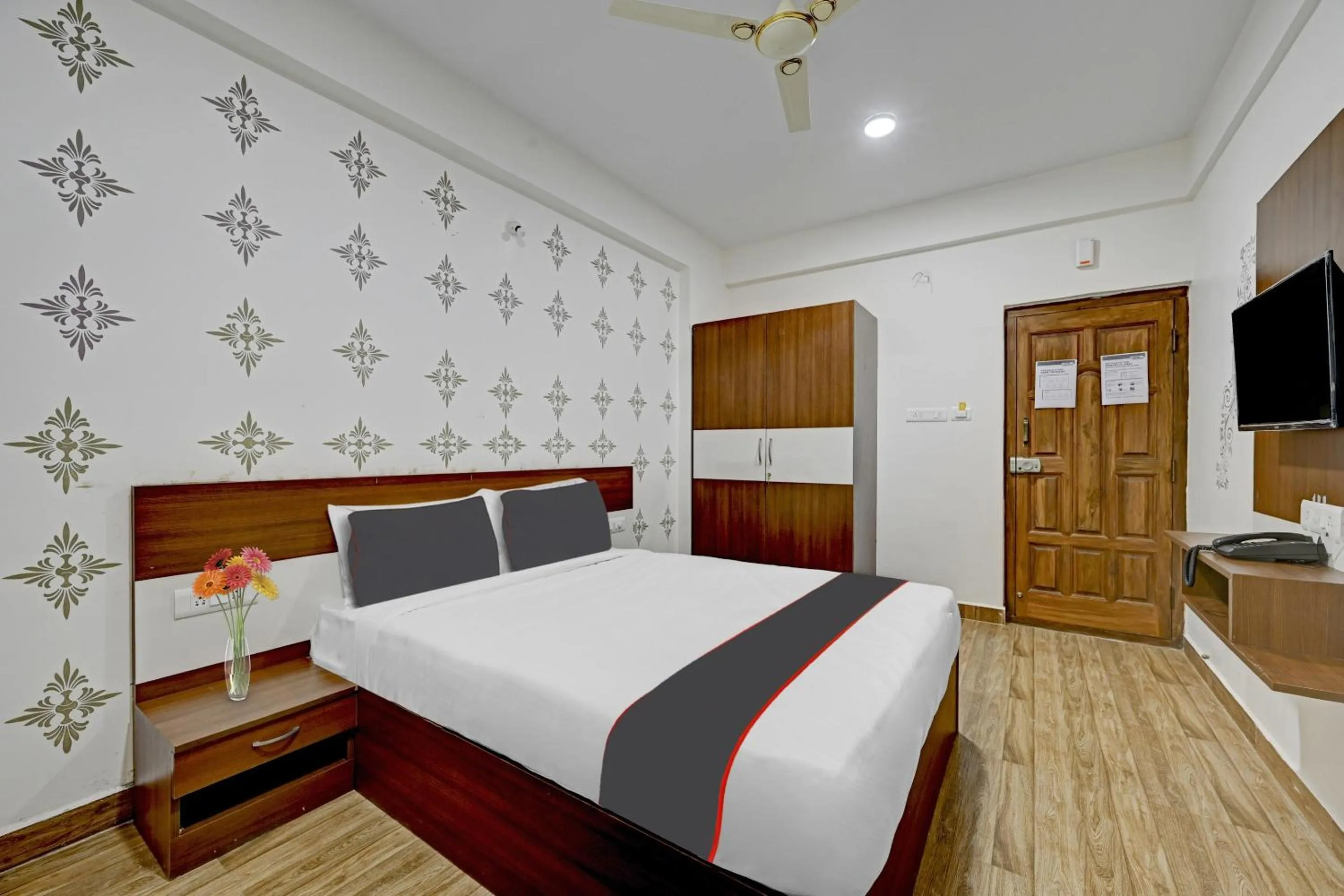 Bedroom, Bed in Super Capital O Prince Venue