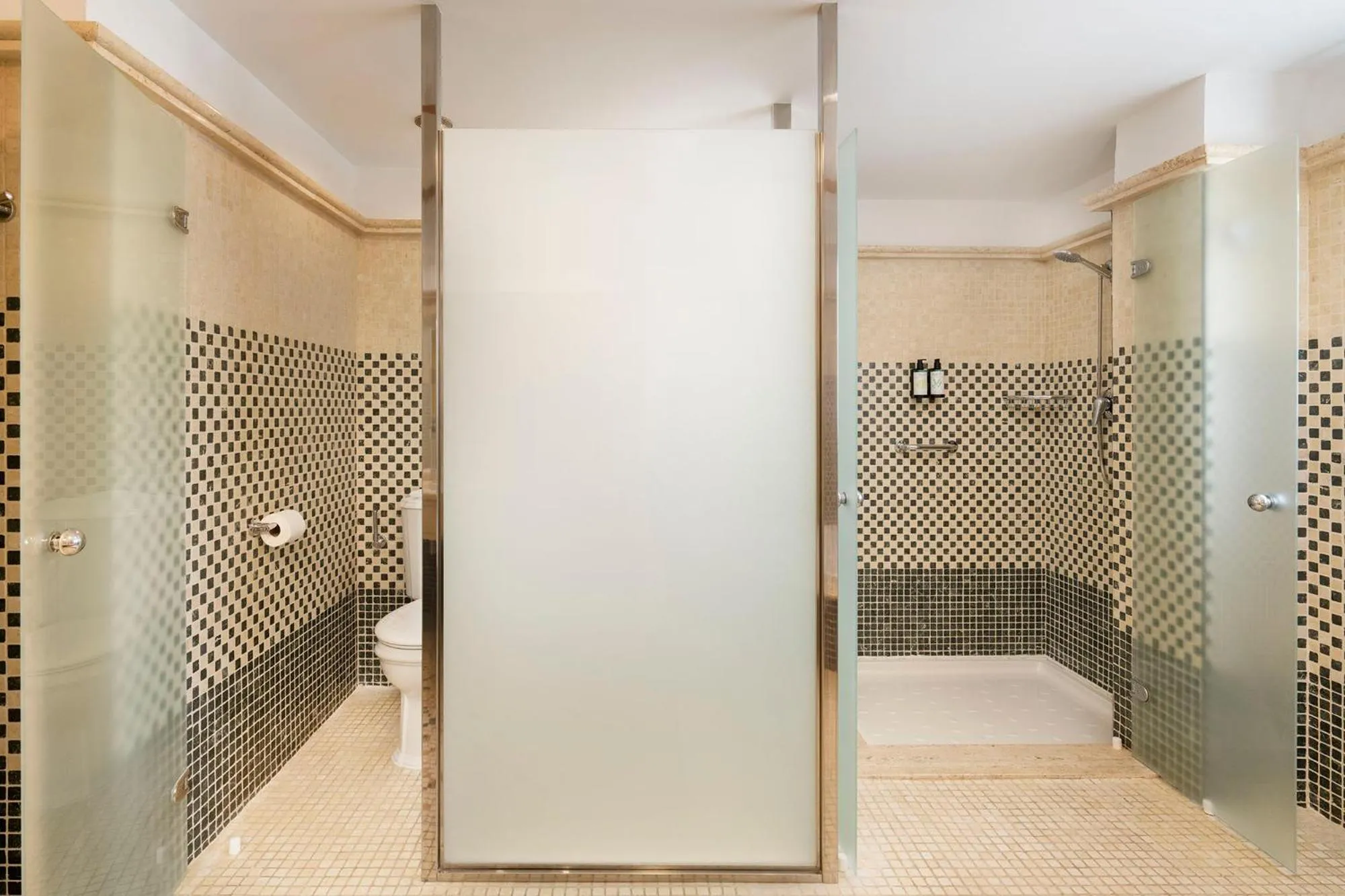 Bathroom in Peñiscola Plaza Suites