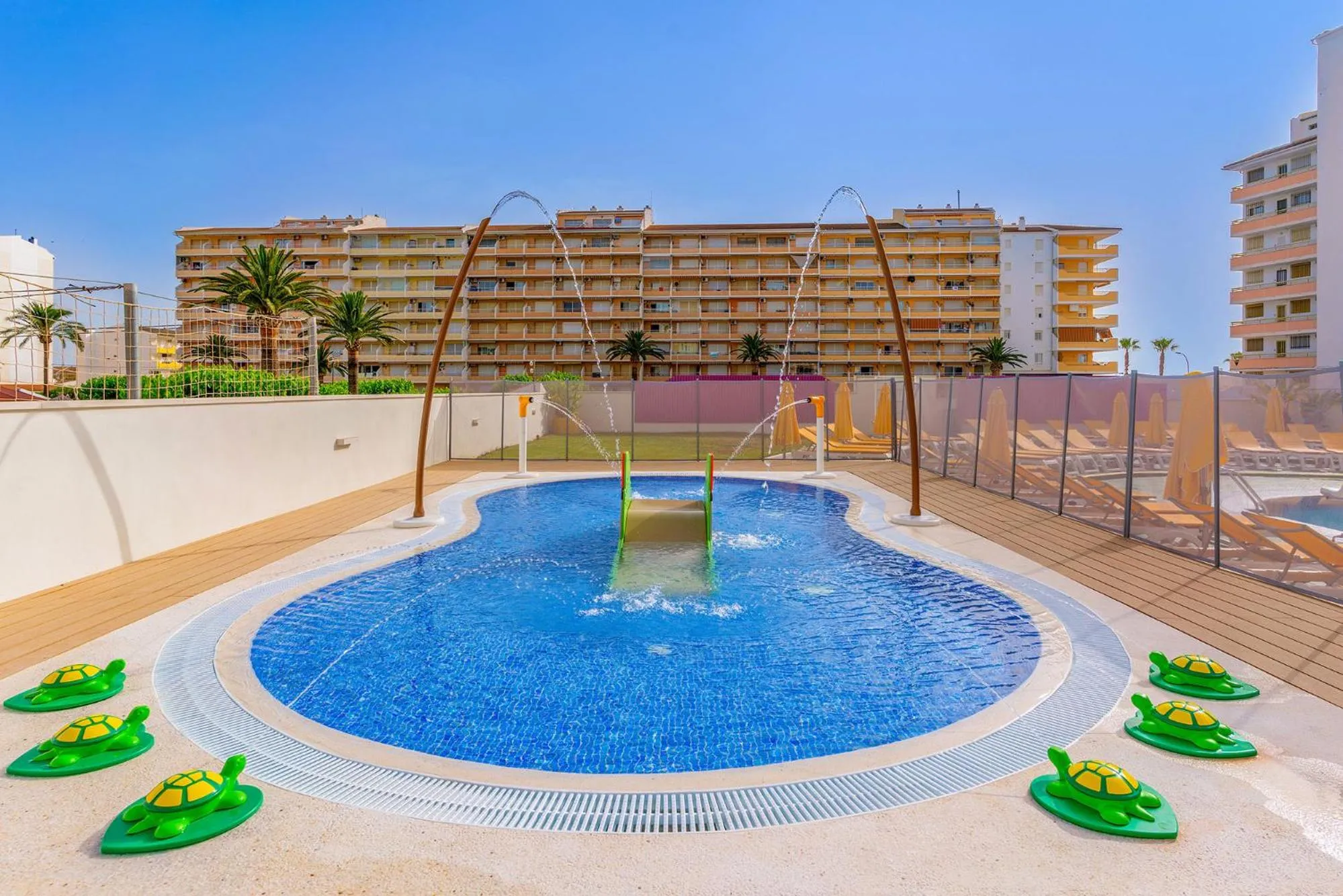 Swimming pool in Aparthotel Acuasol