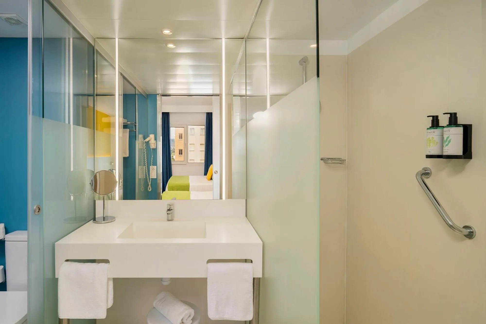 Bathroom in Aparthotel Acuasol