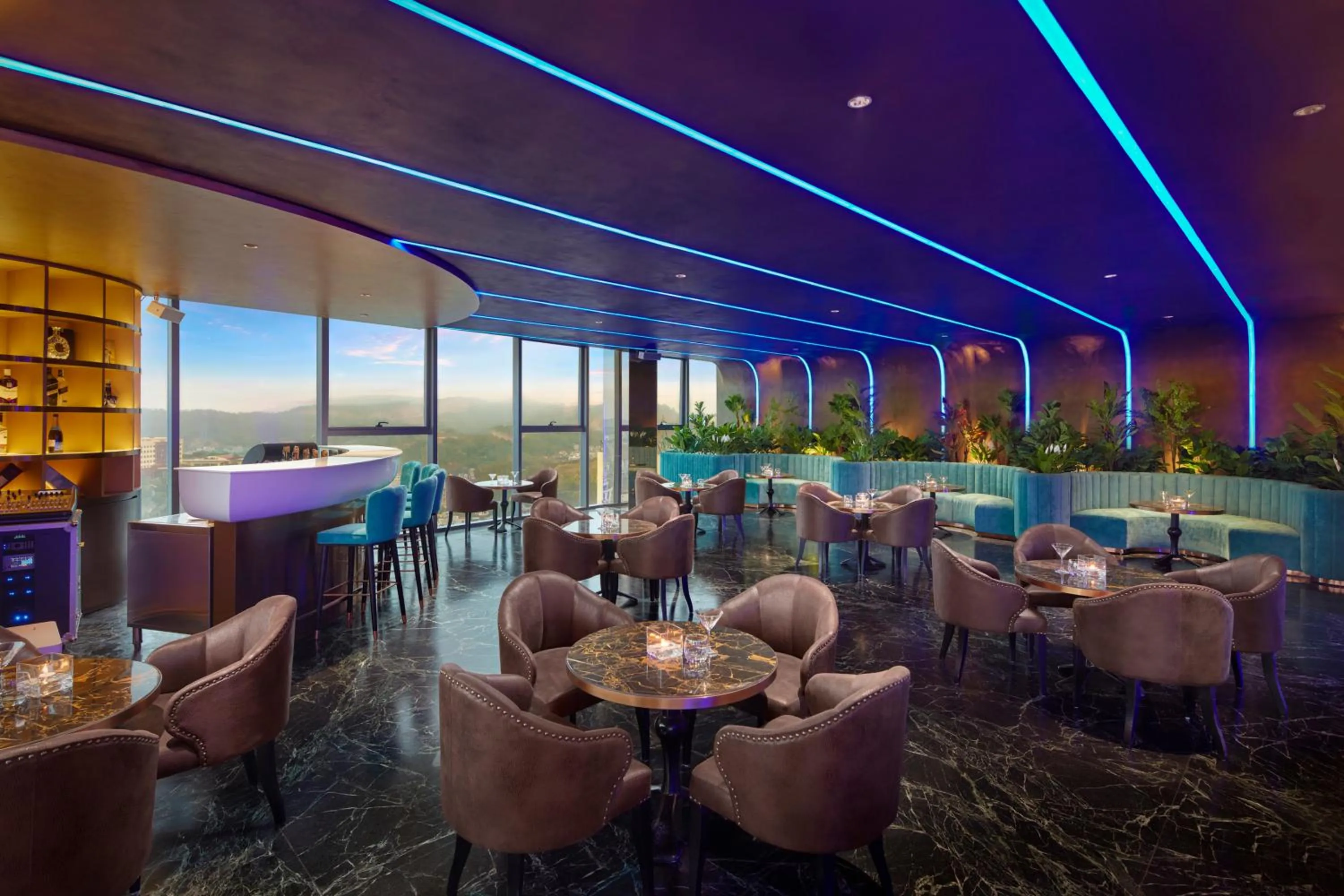 Lounge or bar in The Watson Premium HaLong Hotel