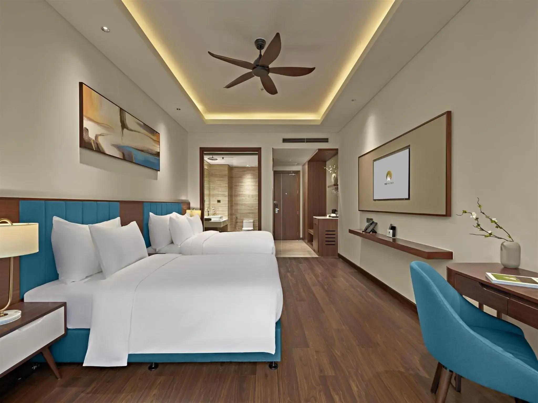 Deluxe Triple Room with City View in The Watson Premium HaLong Hotel Deluxe Triple Room with City View in The Watson Premium HaLong Hotel