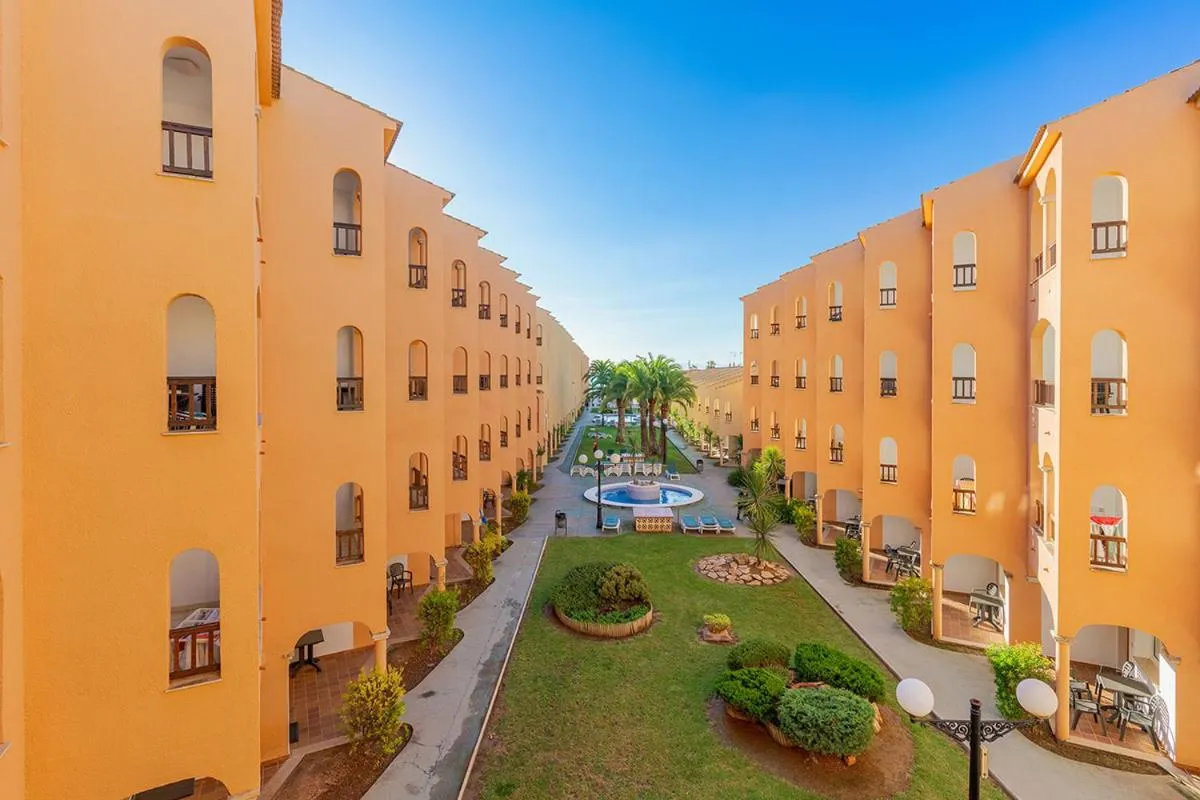 Property building in Apartamentos turísticos Jardines del Plaza