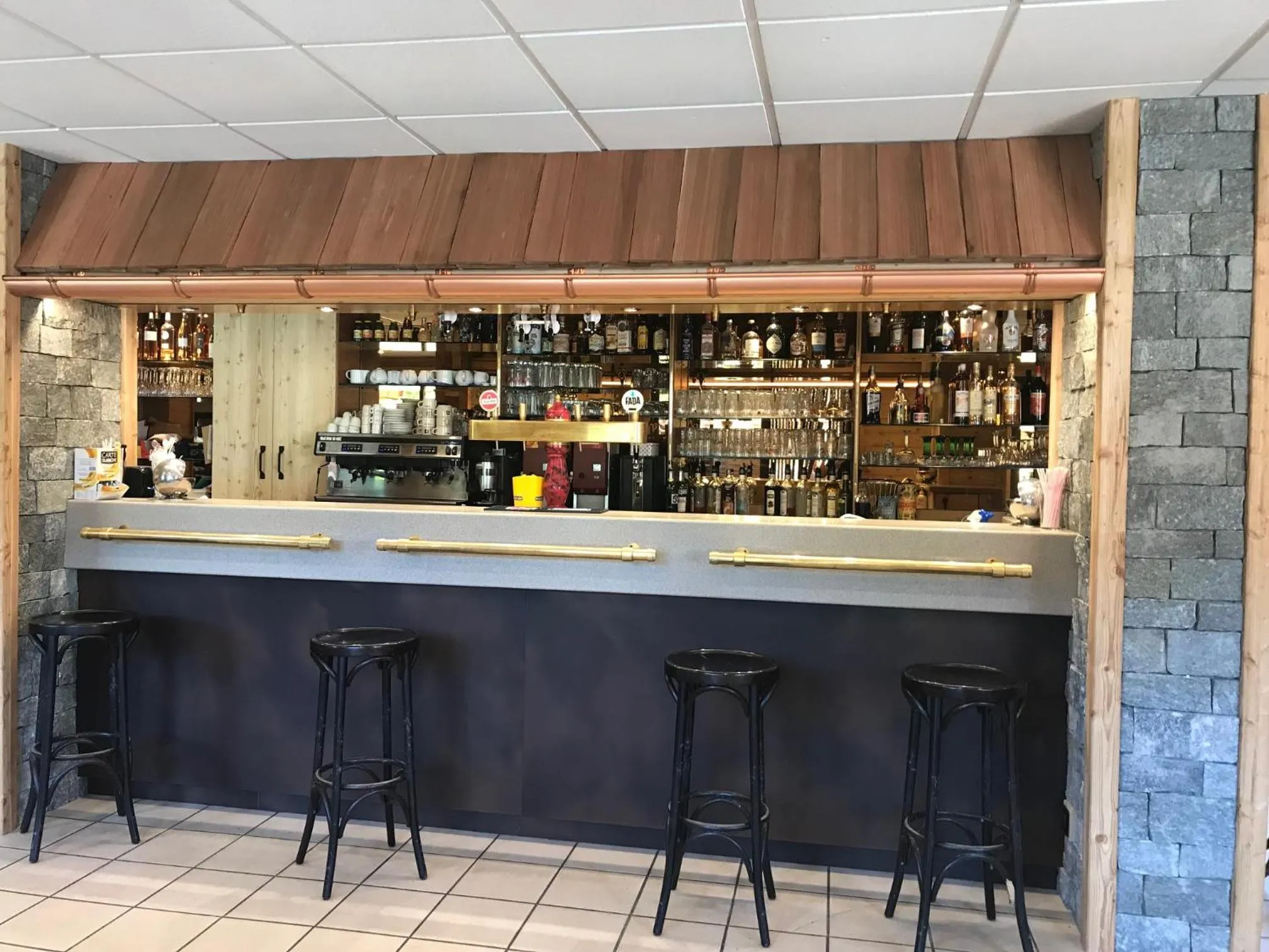 Restaurant/places to eat in Appart Hôtel Le JAS