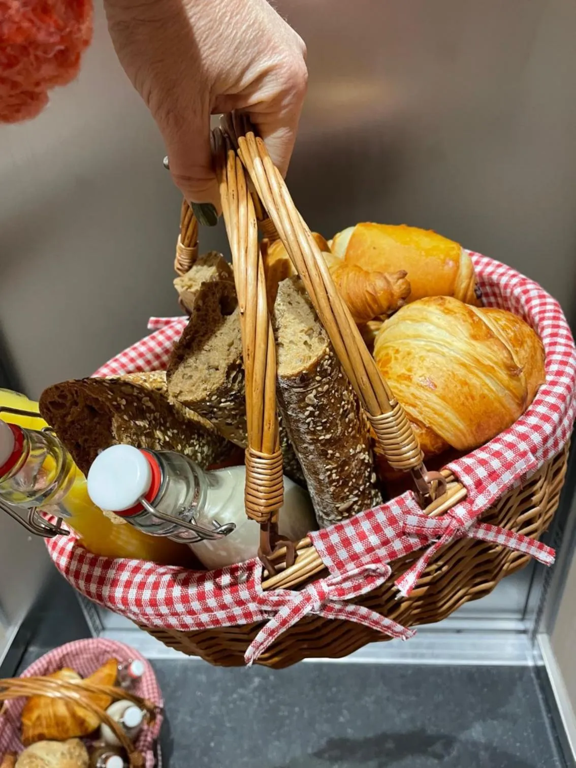 Breakfast in Appart Hôtel Le JAS