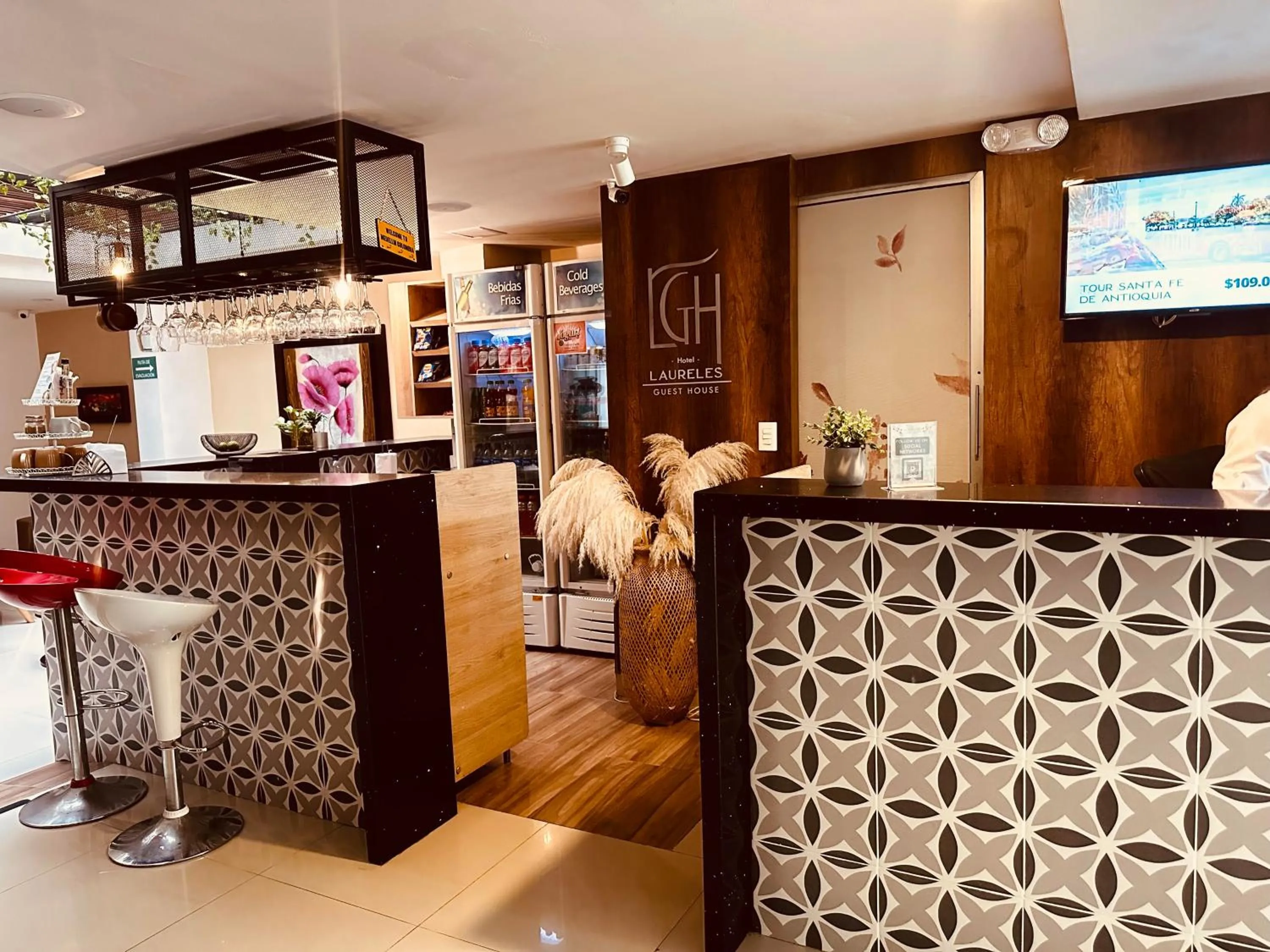 Property building in Laureles Guest House LGH Hotel