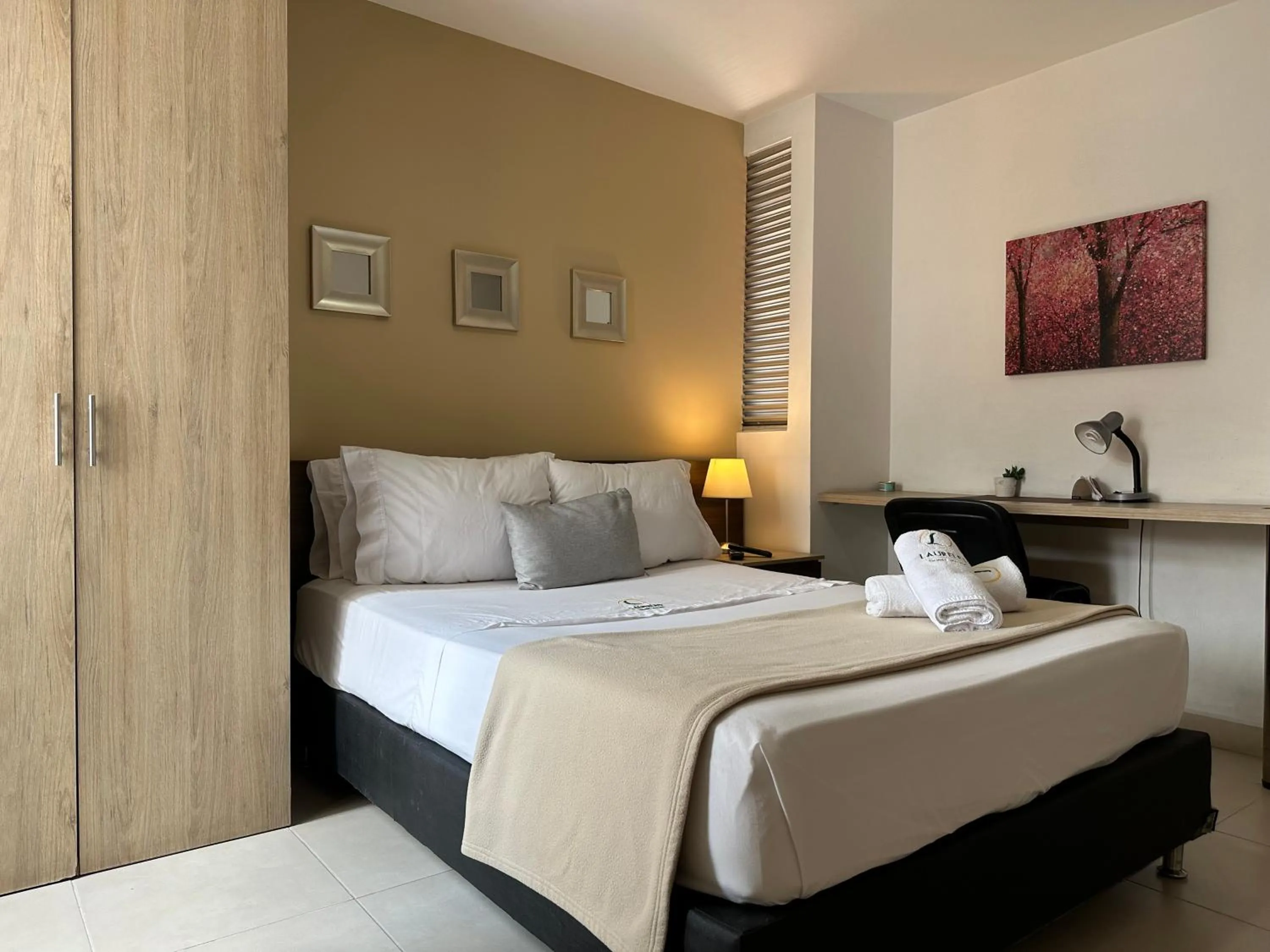 Bed in Laureles Guest House LGH Hotel