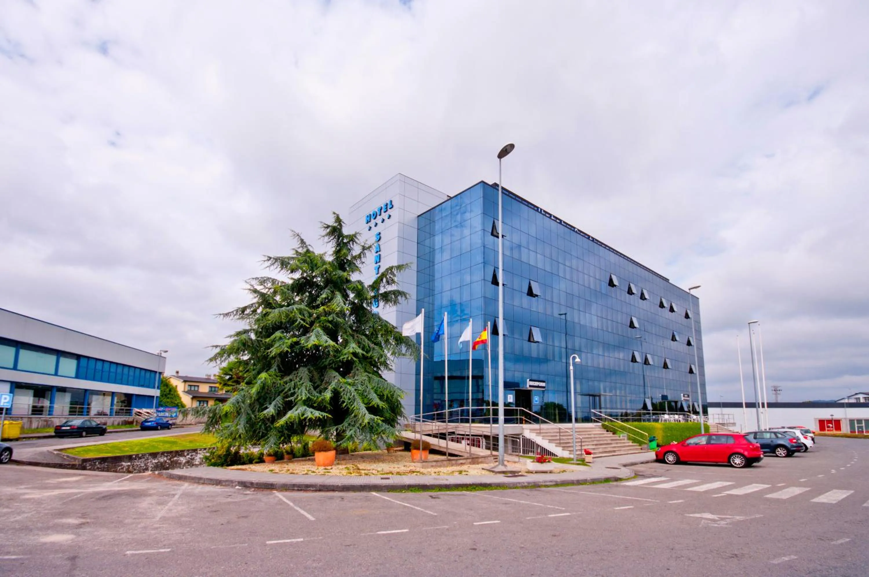 Facade/entrance in Hotel Auditorio Santiago & Spa