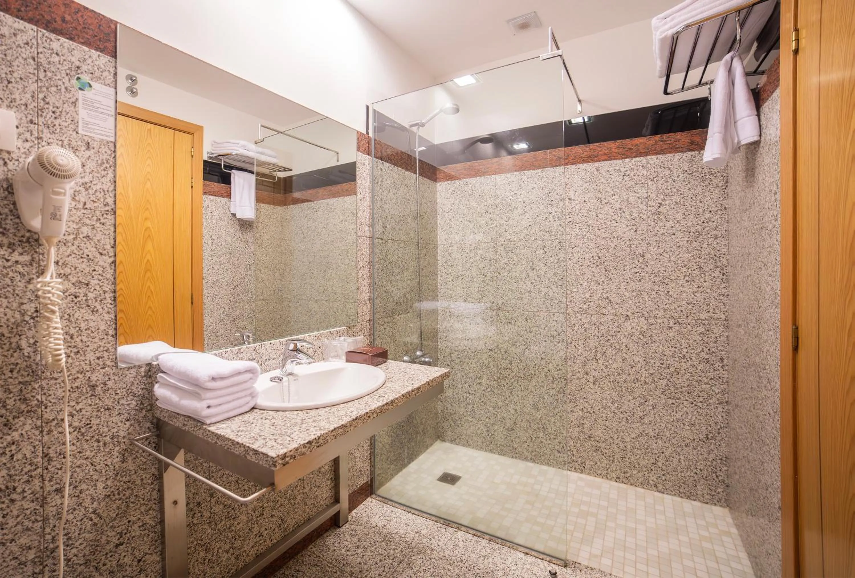 Bathroom in Hotel Auditorio Santiago & Spa