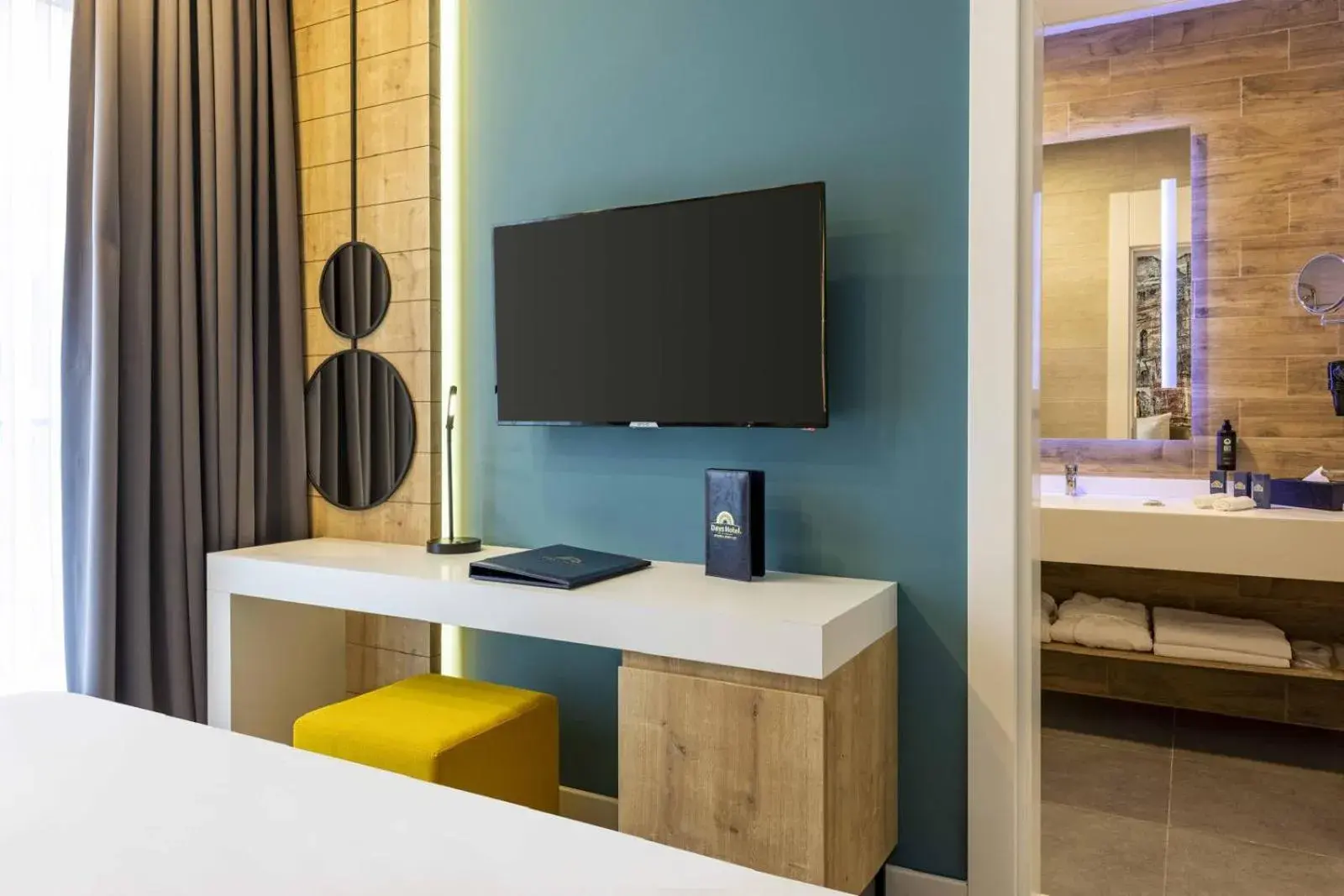 Superior King Room in Days Inn & Suites by Wyndham Esenyurt Superior King Room in Days Inn & Suites by Wyndham Esenyurt