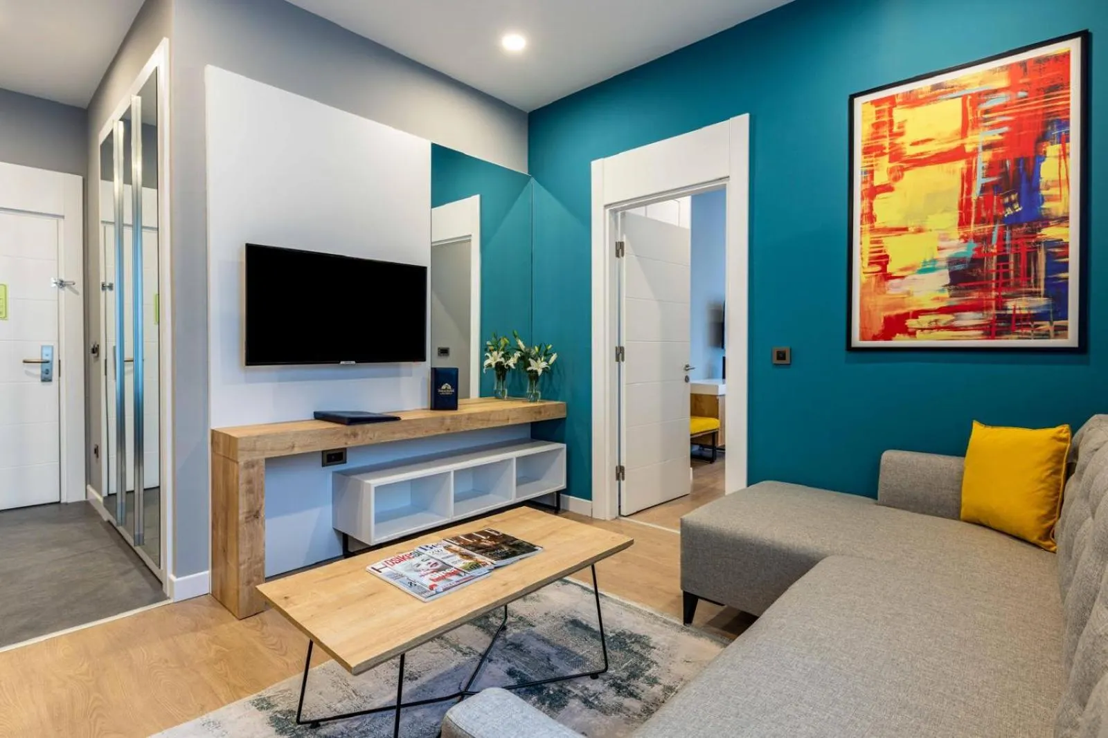 Communal lounge/ TV room in Days Inn & Suites by Wyndham Istanbul Esenyurt