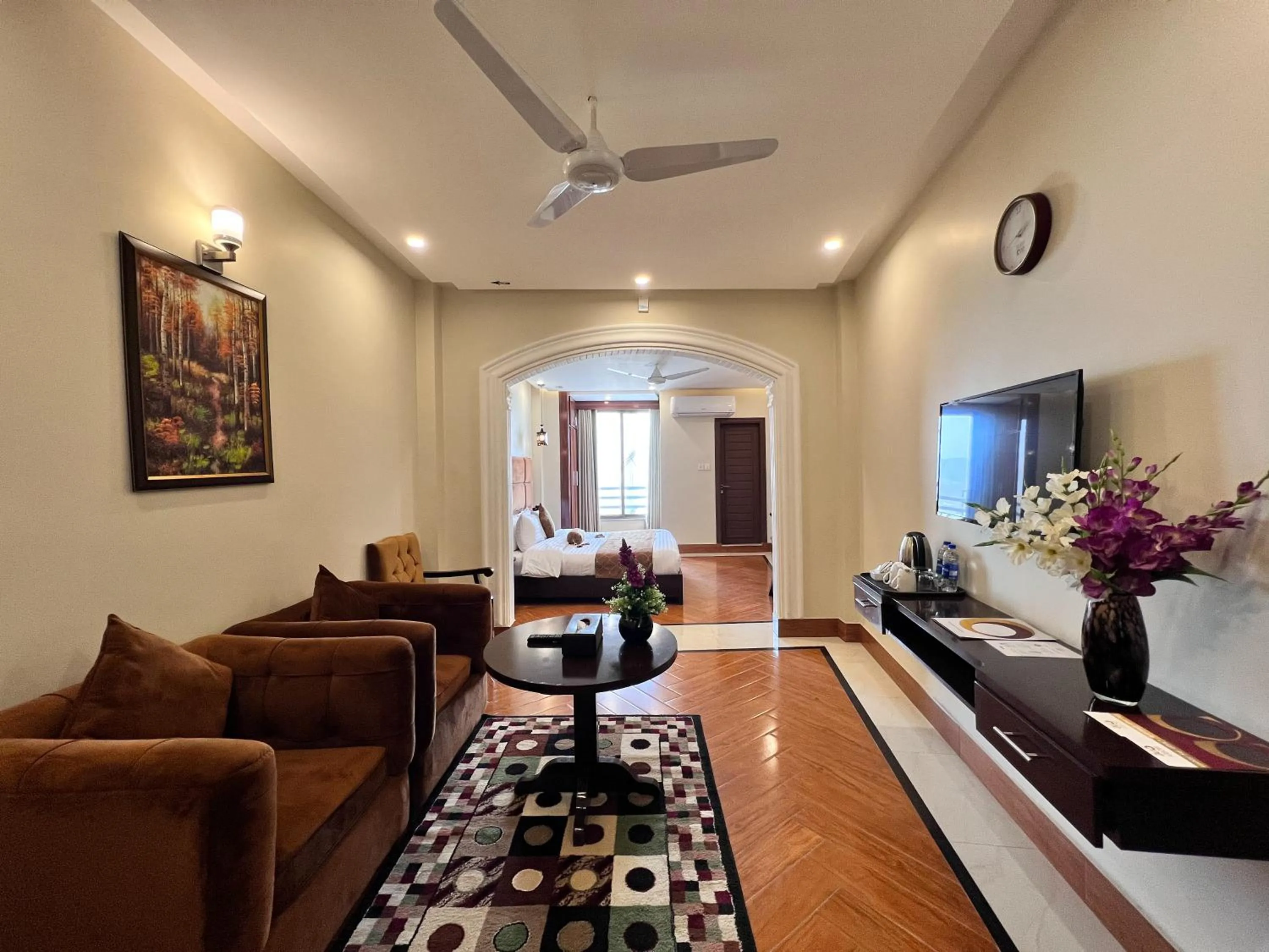 Photo of the whole room in Hotel One Swat