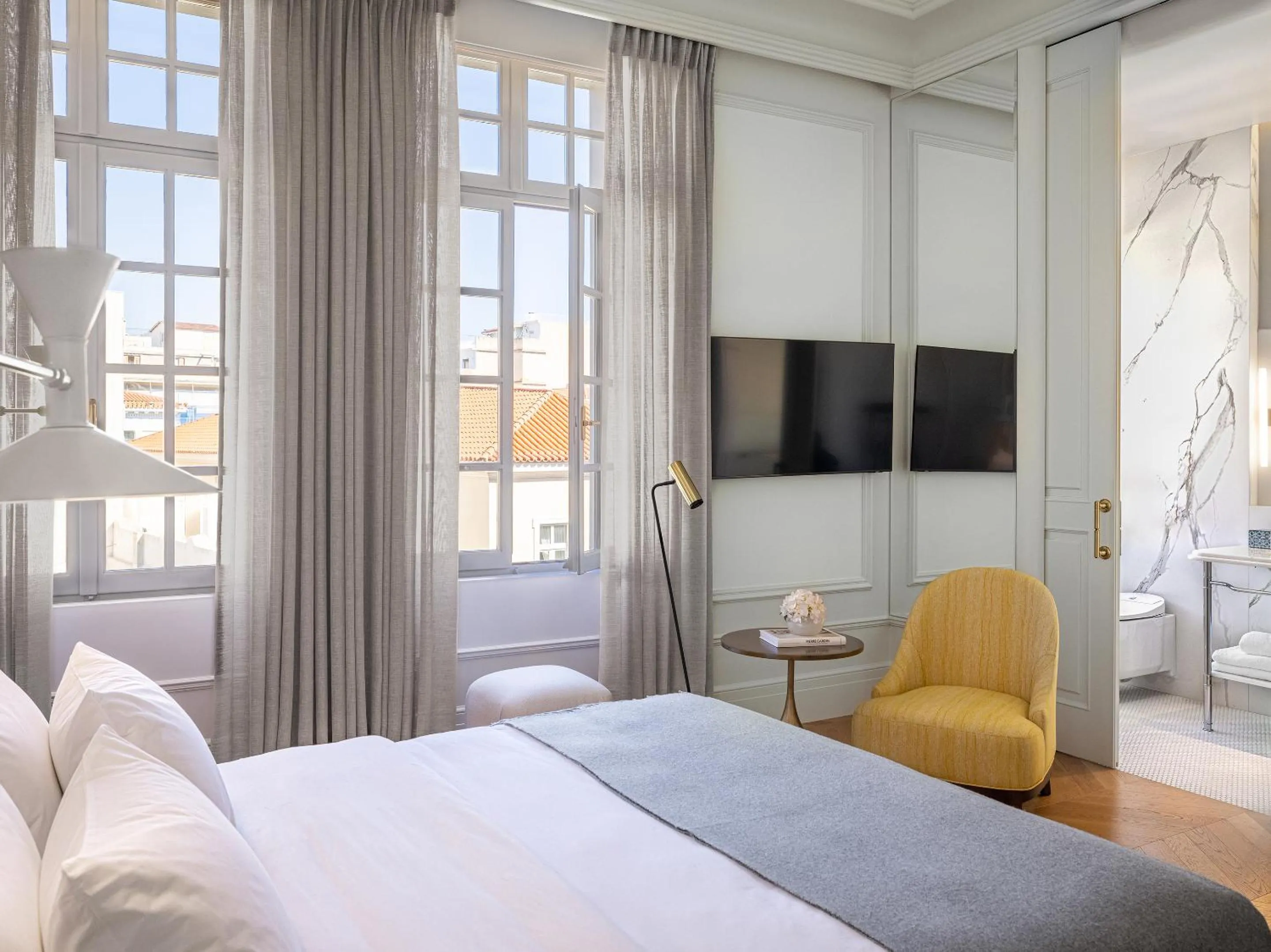 Bed in The Dolli at Acropolis, A Hotel to Live