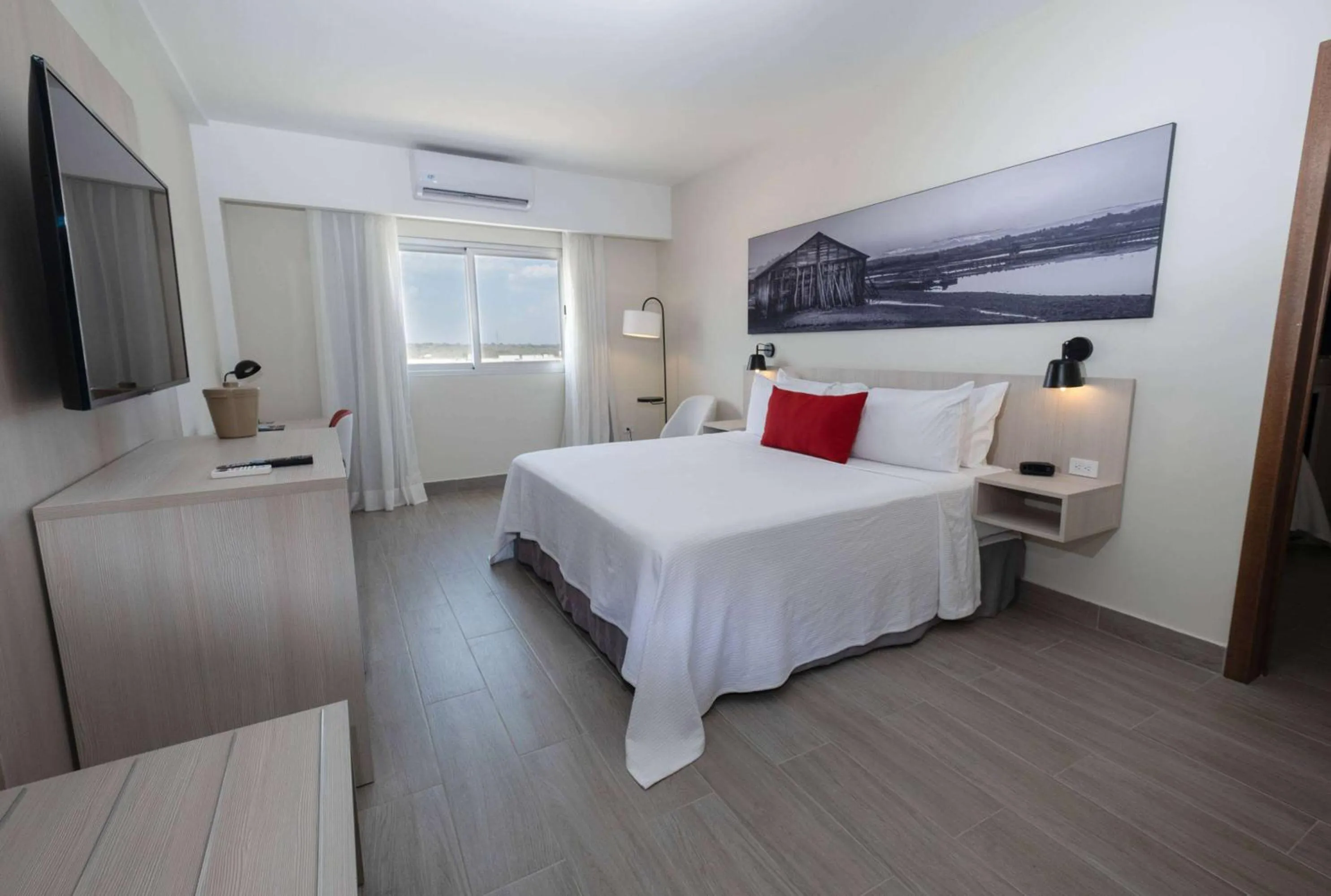 Bed in Super 8 by Wyndham Manzanillo