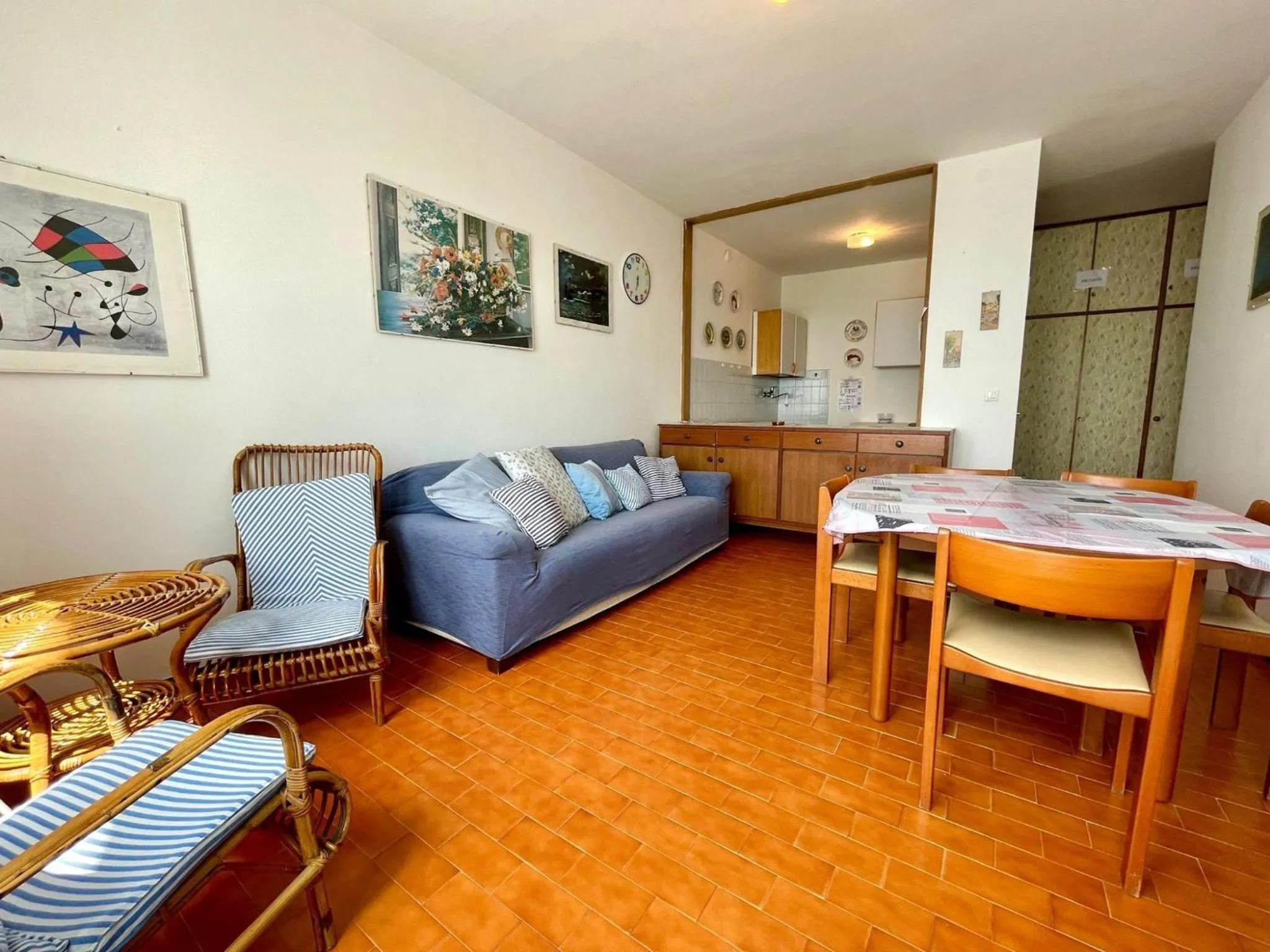 Cozy sea view apartment