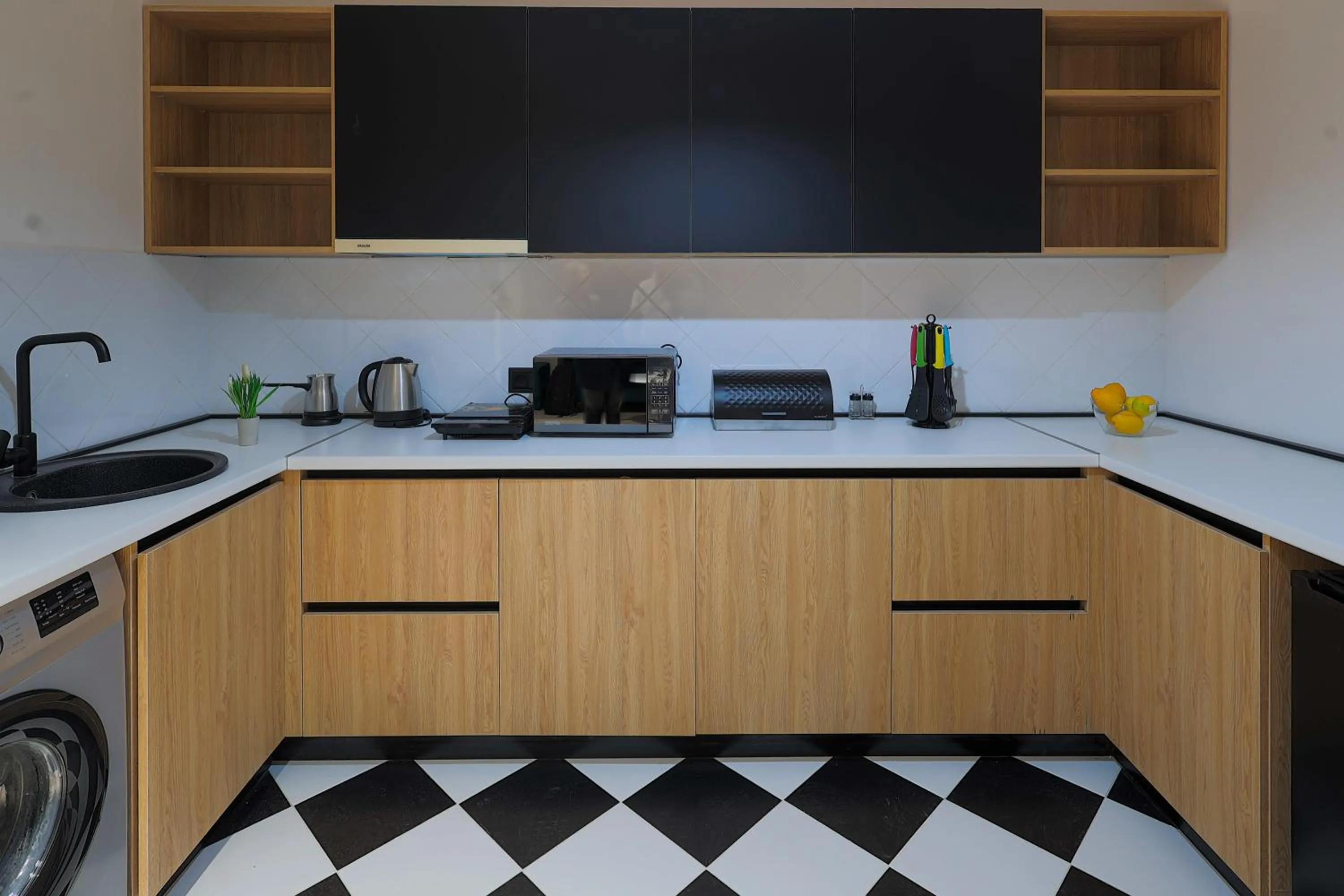 Kitchen or kitchenette in Welcome Republic Square Apartments