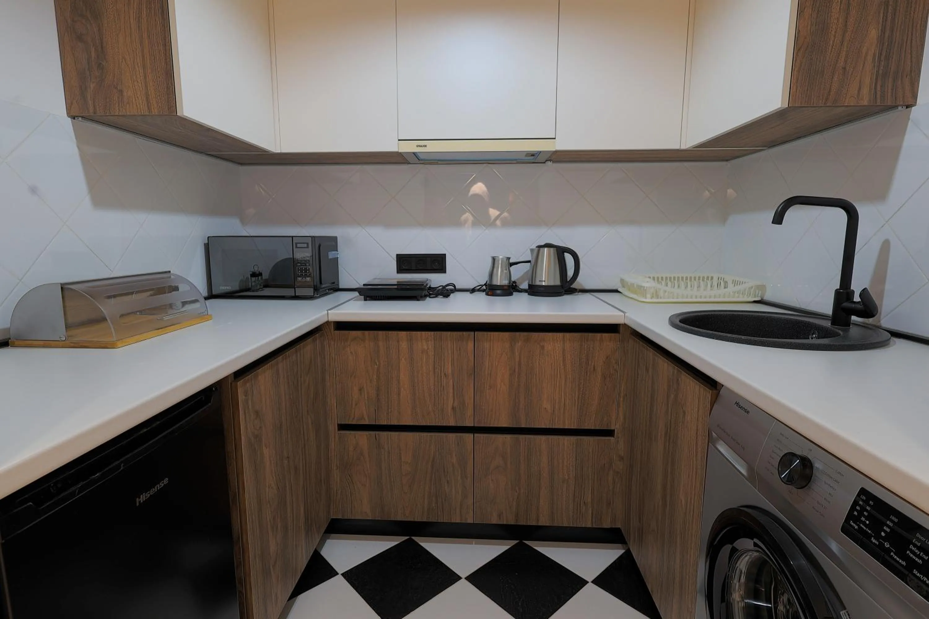 Kitchen or kitchenette in Welcome Republic Square Apartments