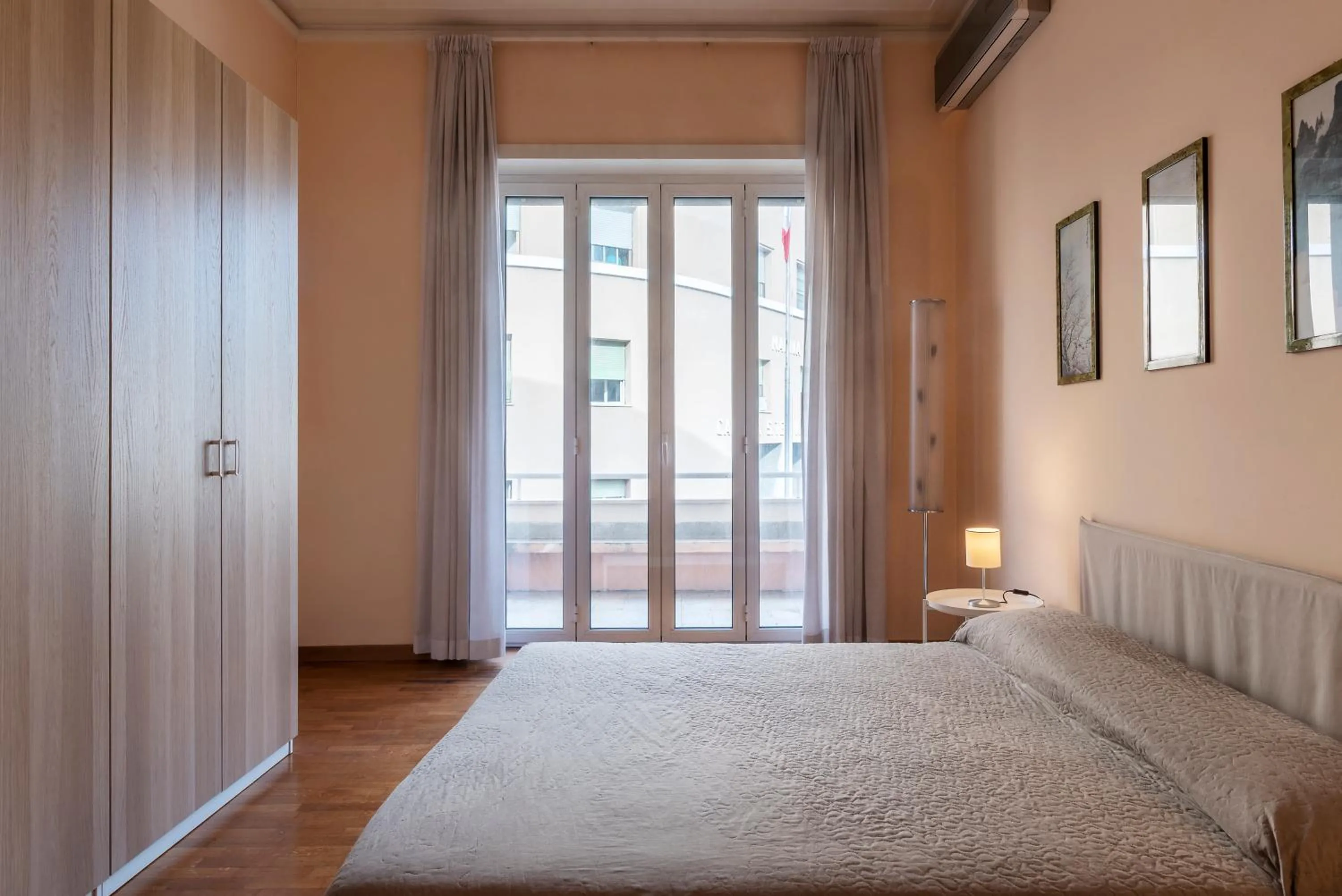 Bedroom, Bed in GuestHost - Piazza Mazzini & Stadio Olimpico Apartment
