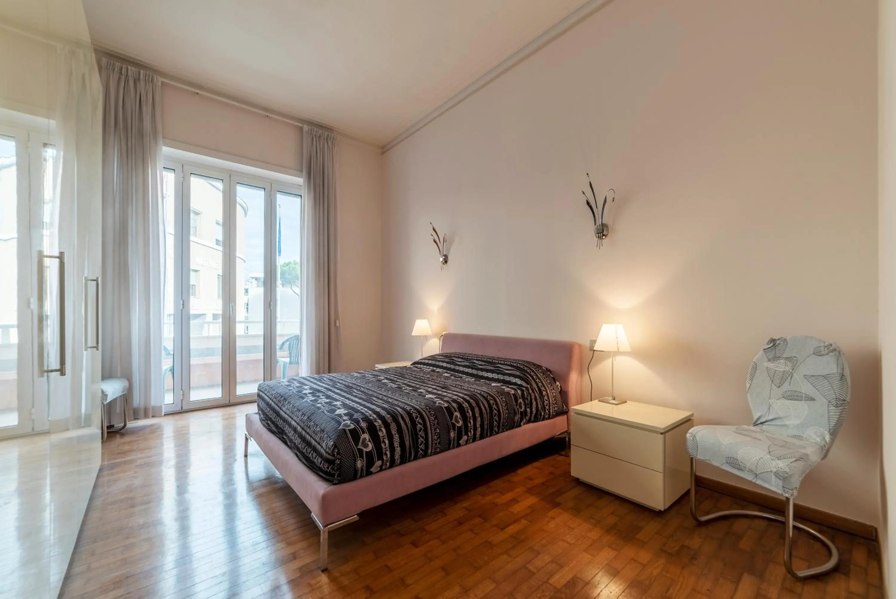 Bedroom, Bed in GuestHost - Piazza Mazzini & Stadio Olimpico Apartment
