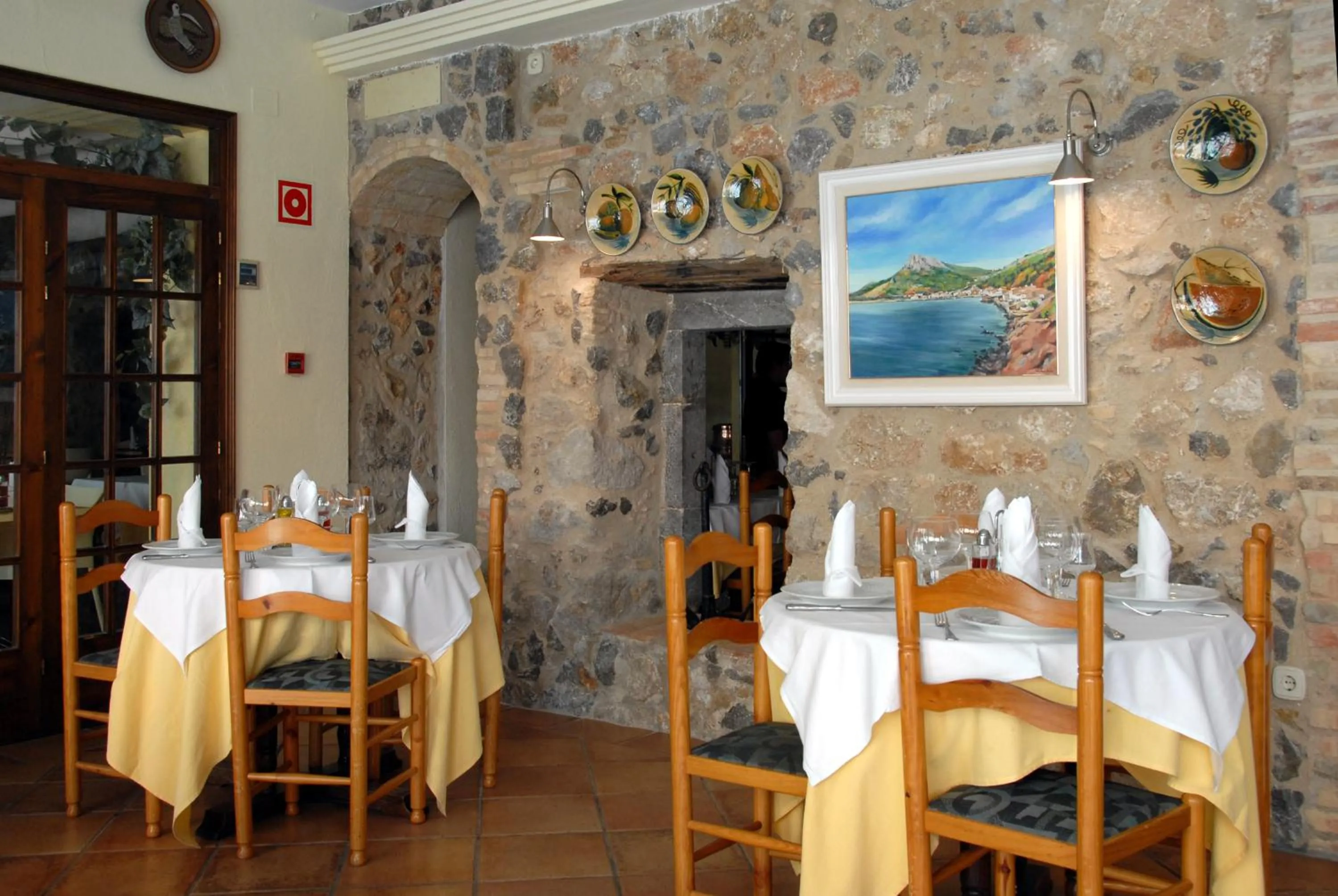 Restaurant/places to eat in Hotel Santa Anna