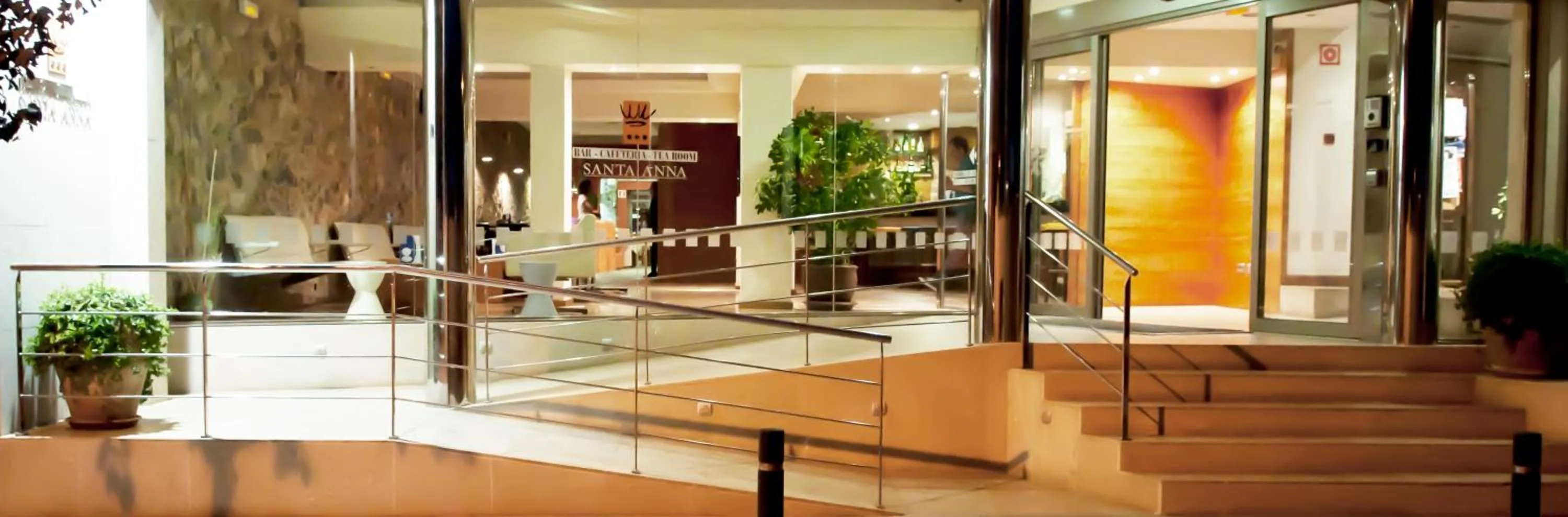 Facade/entrance in Hotel Santa Anna