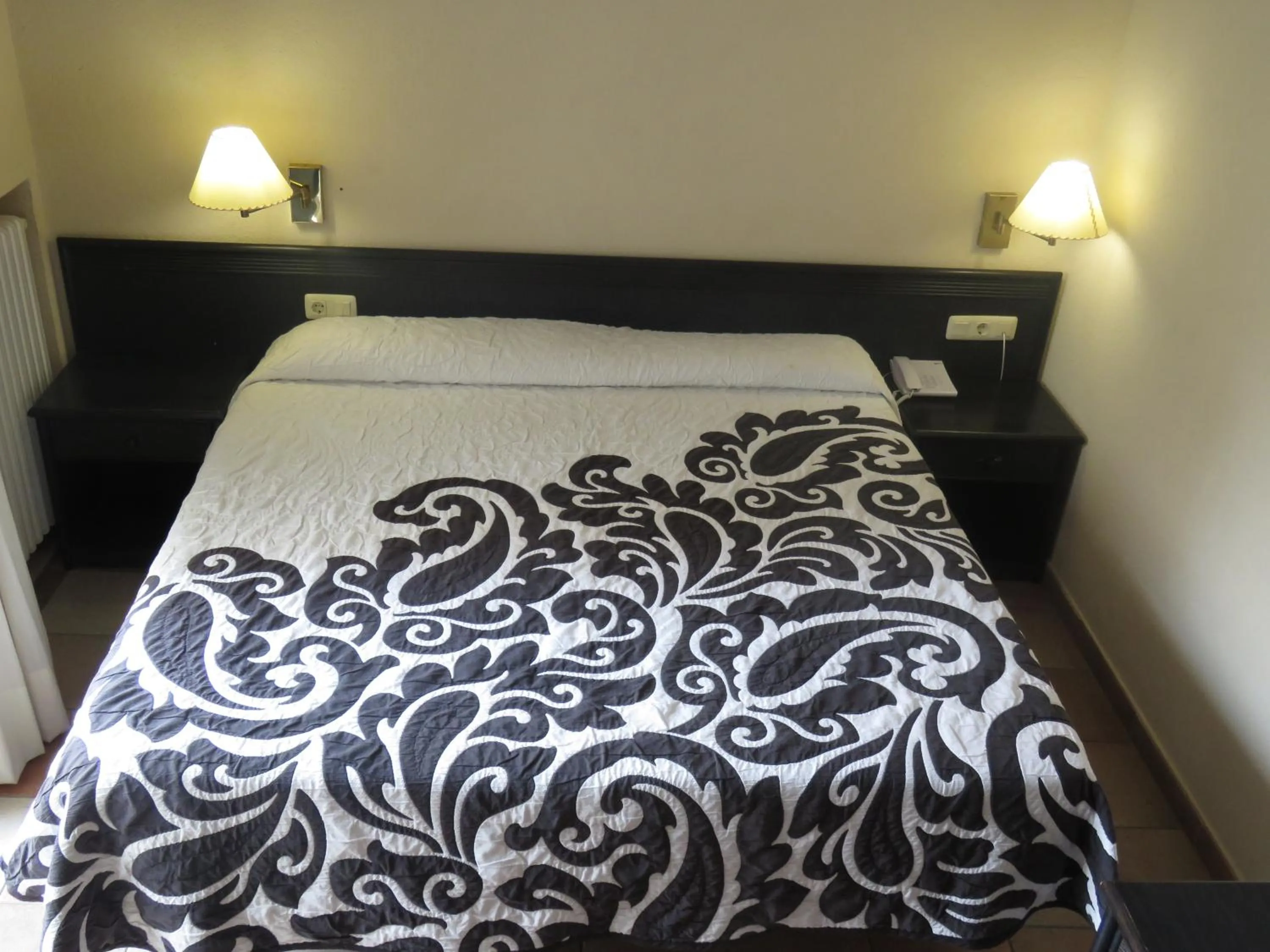 Economy Single Room in Hotel Santa Anna