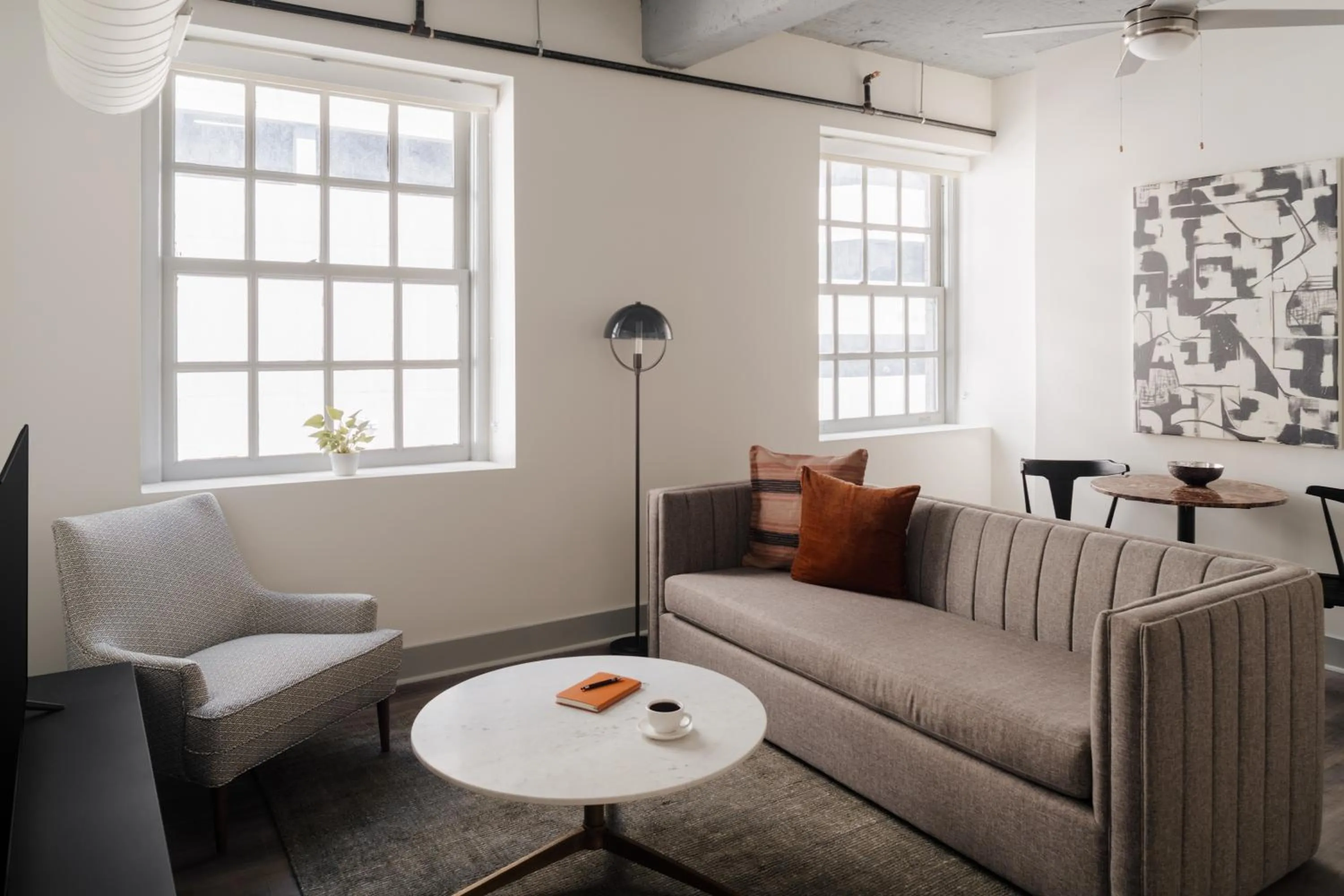 Living room in Kasa Capitol Hill Downtown Nashville