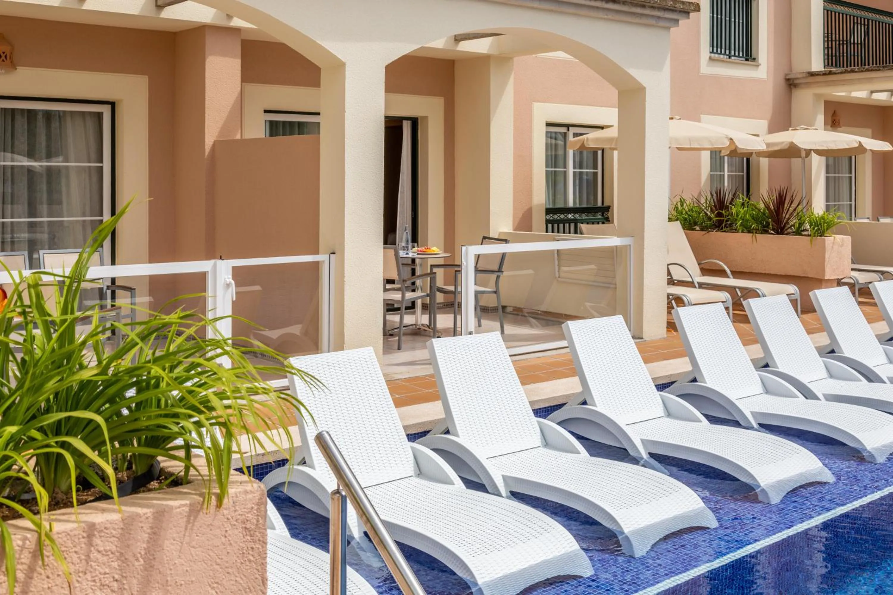 Photo of the whole room in Zafiro Menorca