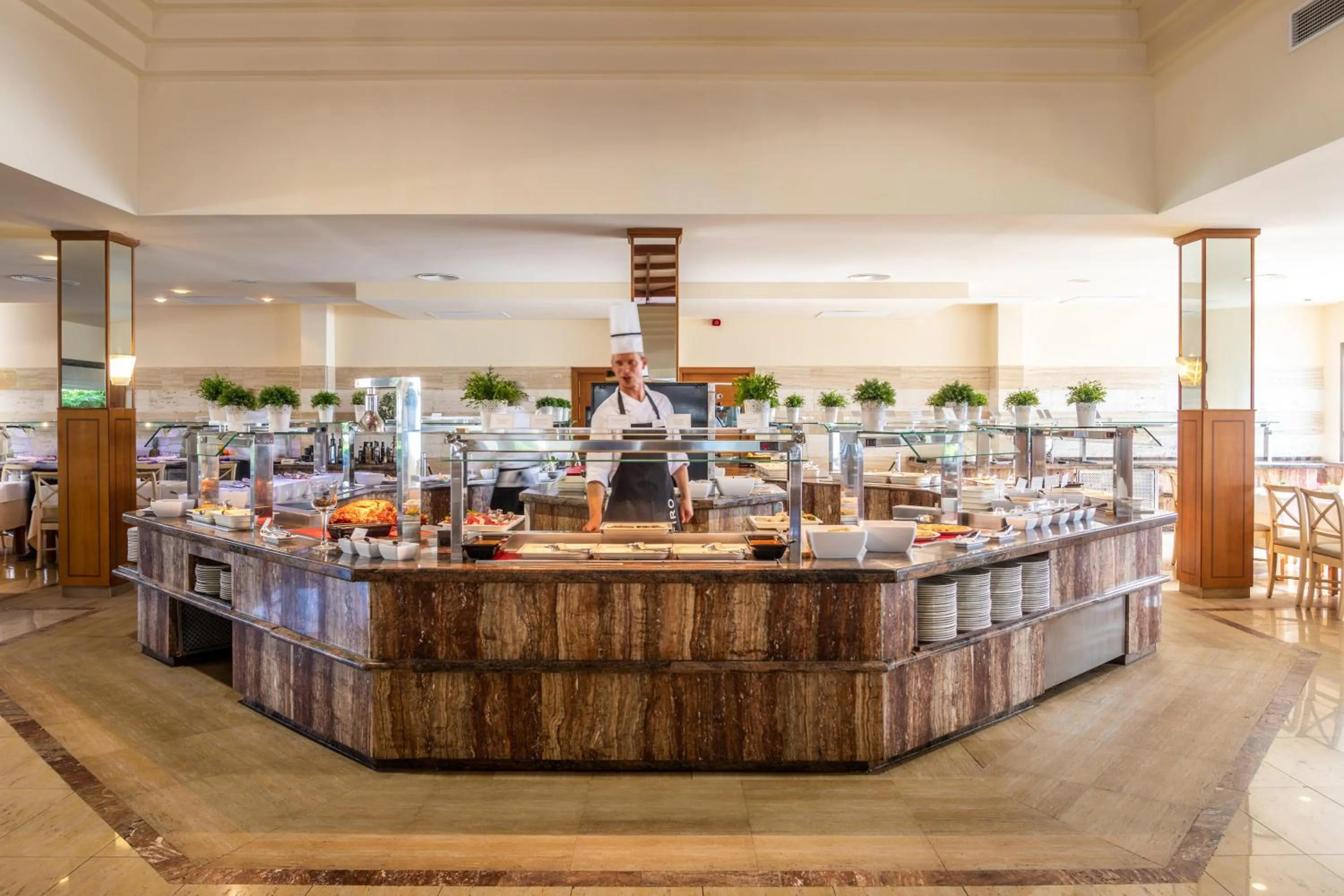 Restaurant/places to eat in Zafiro Menorca