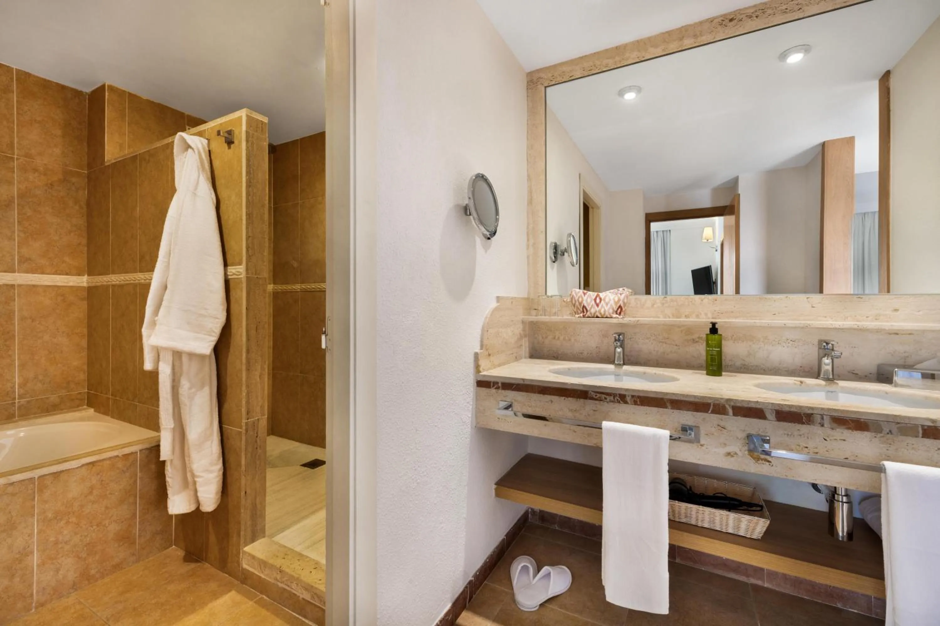 Bathroom in VIVA Cala Mesquida Suites & Spa Adults Only 16