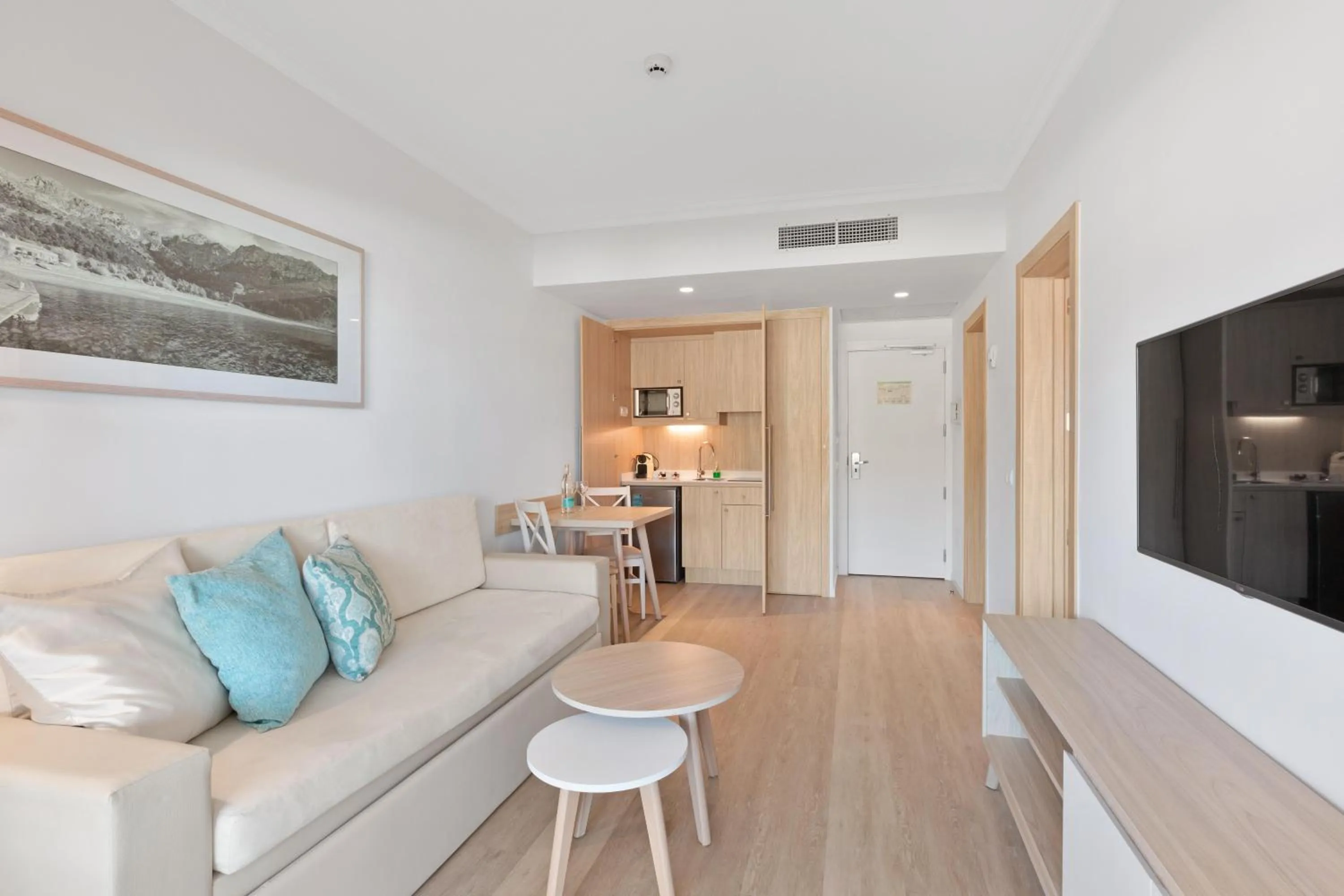 Photo of the whole room in VIVA Cala Mesquida Resort & Spa