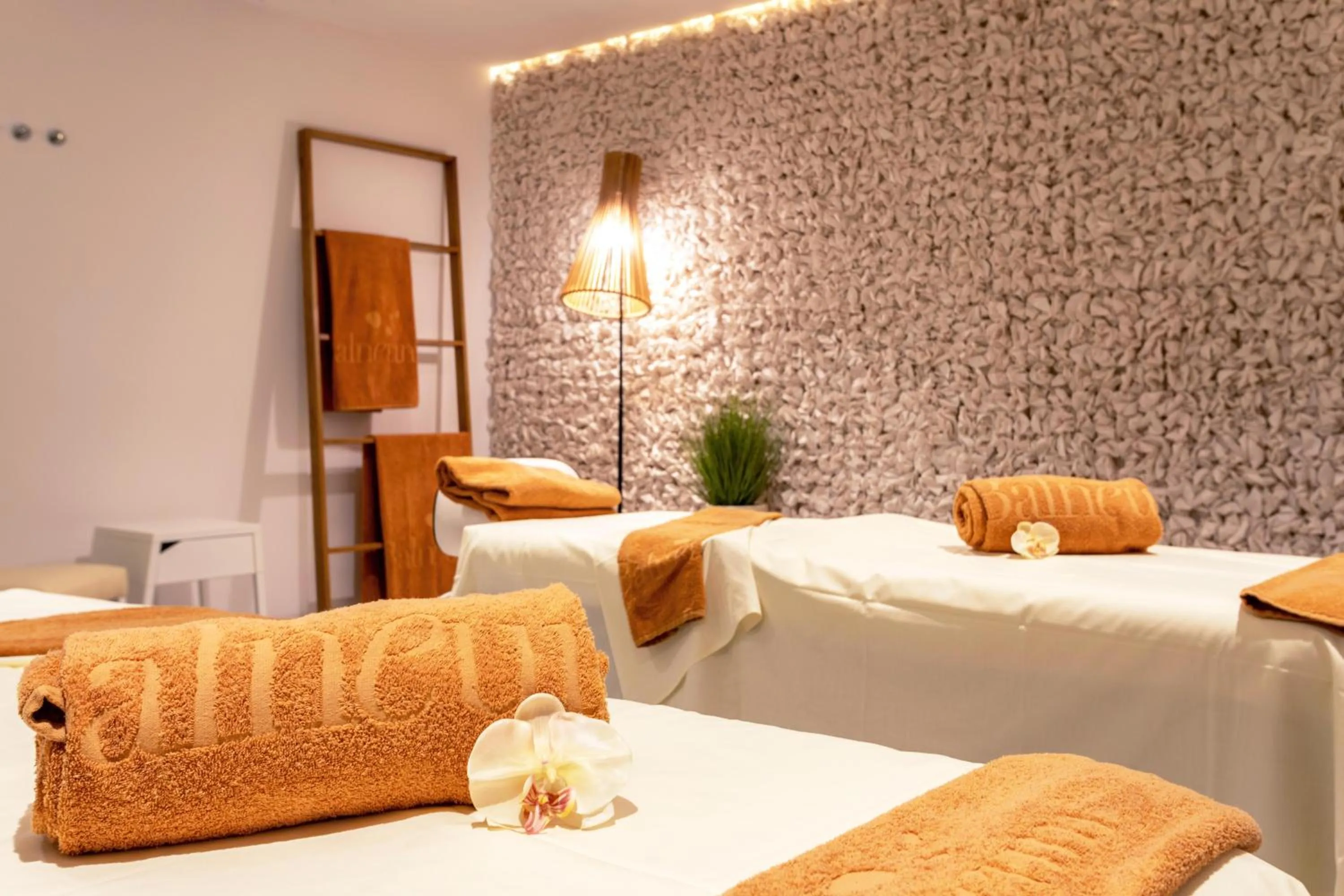 Spa and wellness centre/facilities, Bed in VIVA Cala Mesquida Resort & Spa