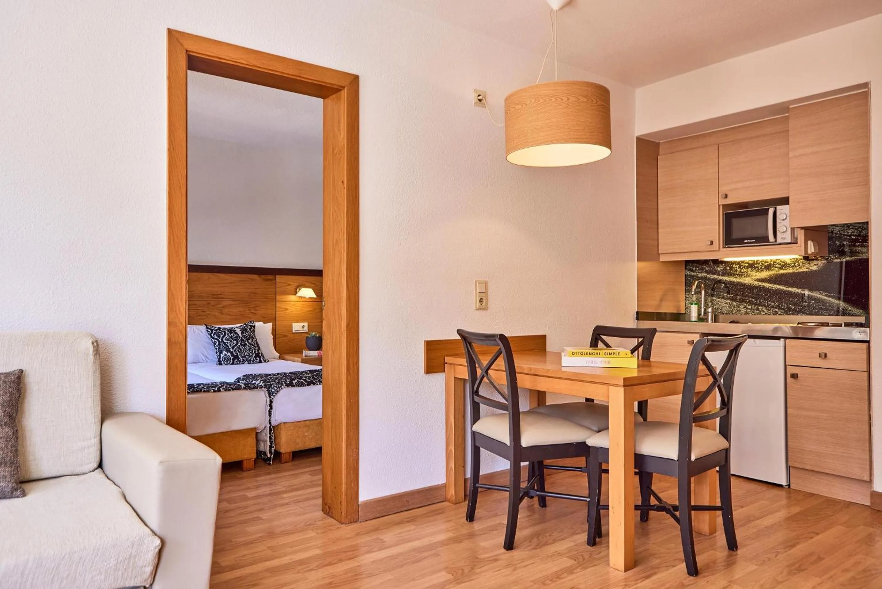 Photo of the whole room in Zafiro Tropic