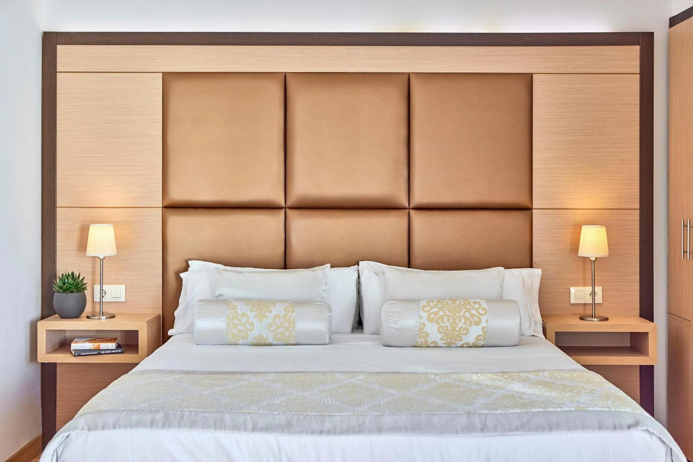 Photo of the whole room, Bed in Zafiro Tropic