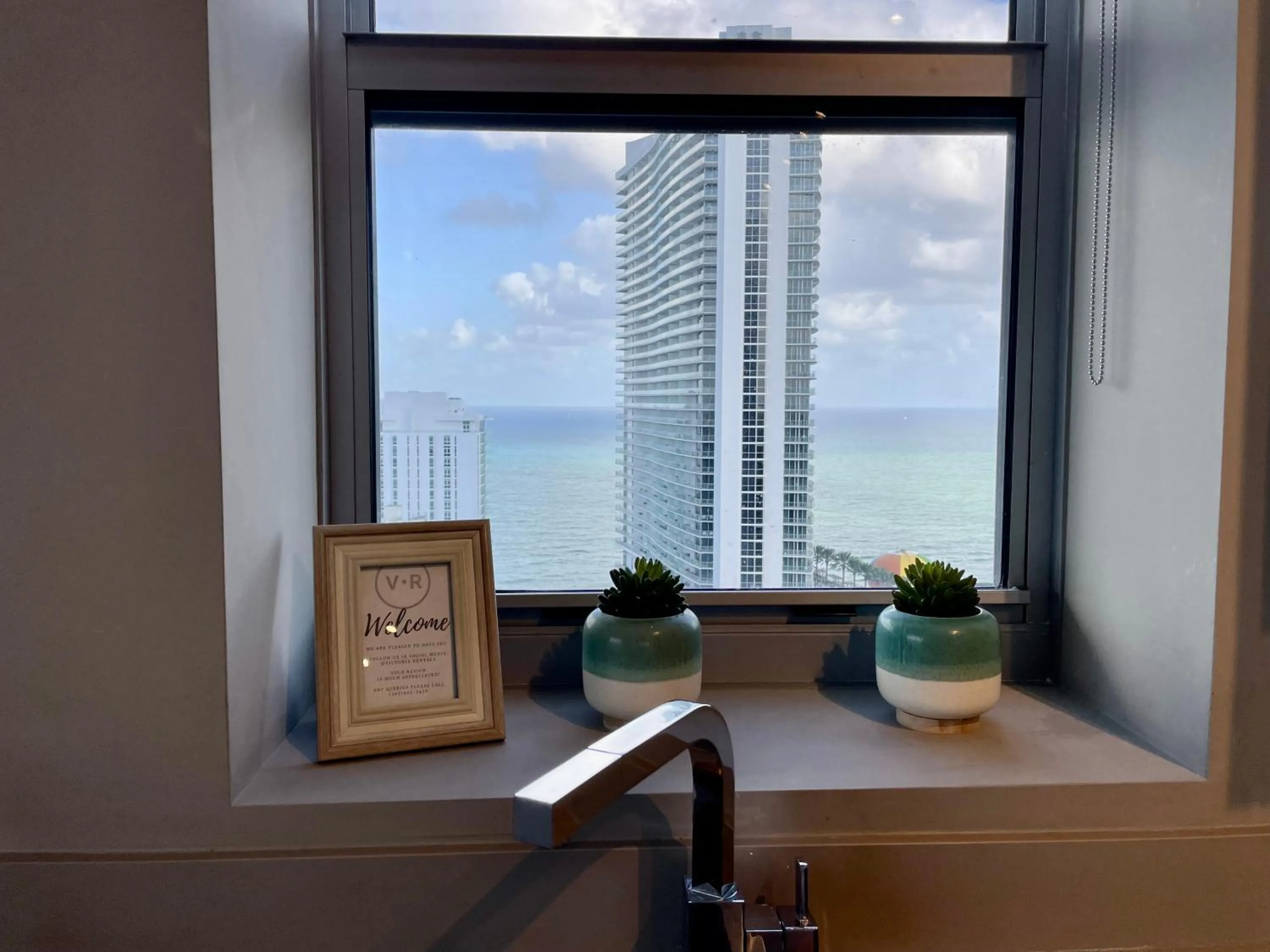 Hyde Beach House Lux Apartment