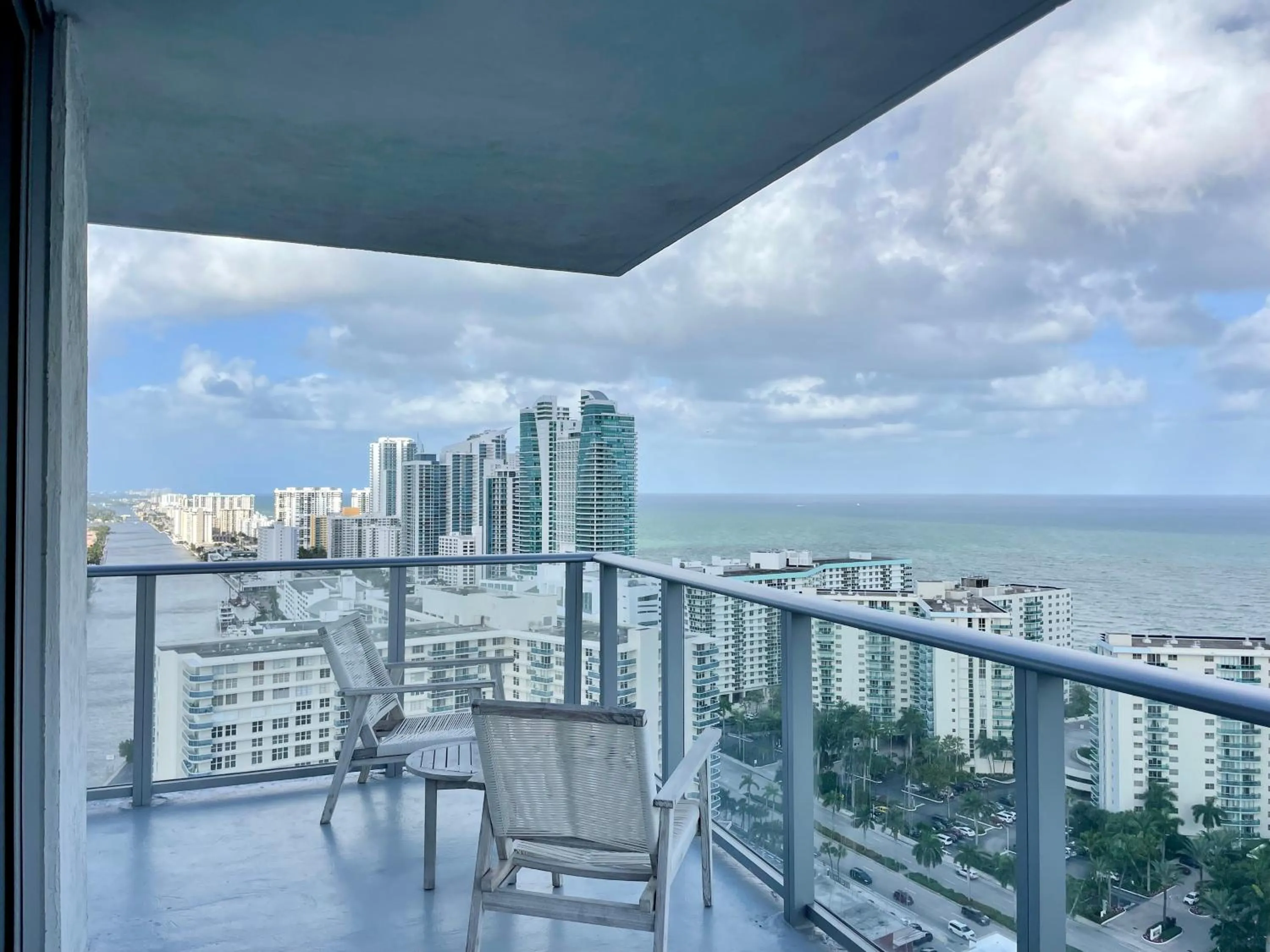 Sea view in Hyde Beach House Lux Apartment