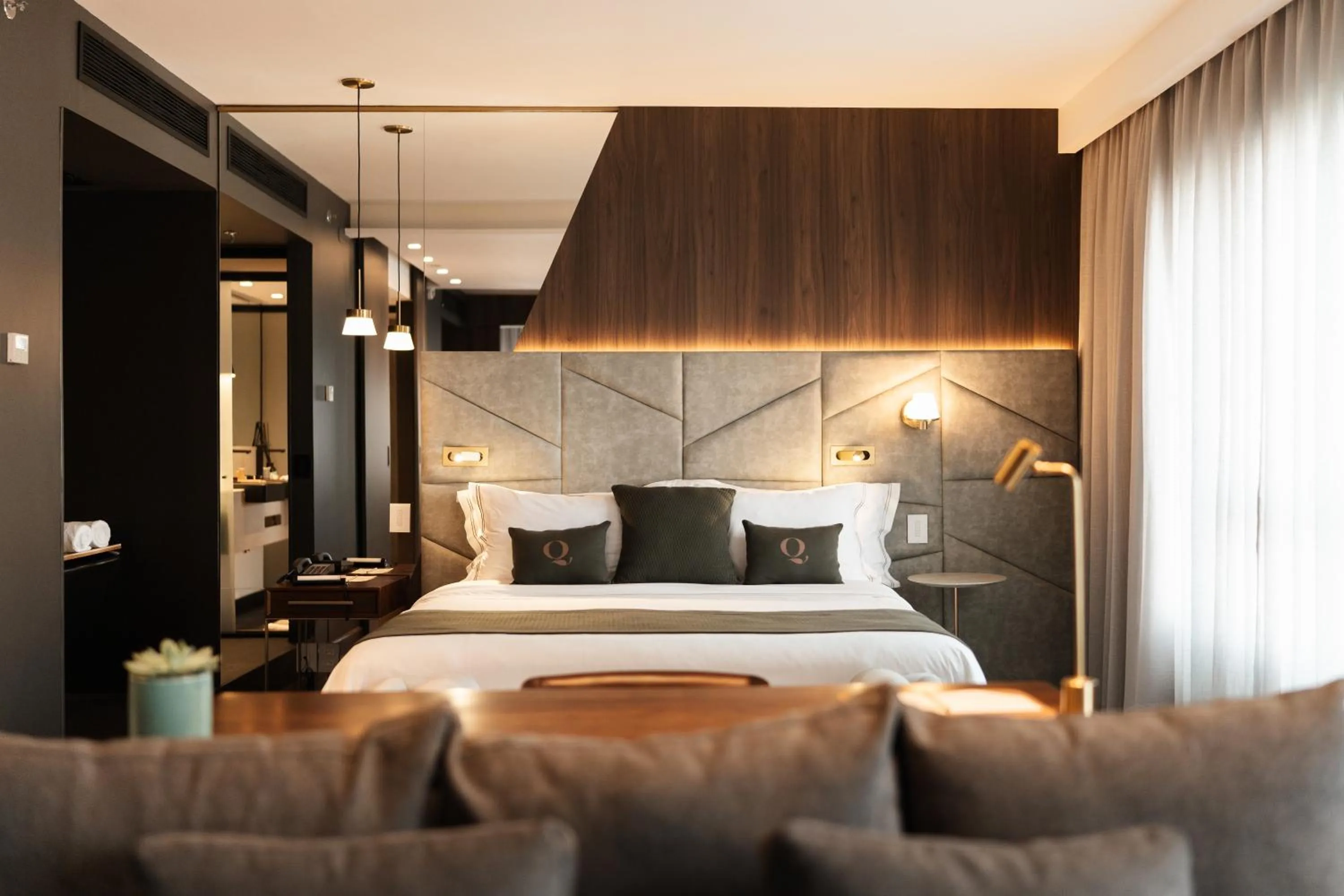 Qoya São Paulo Paulista, Curio Collection by Hilton