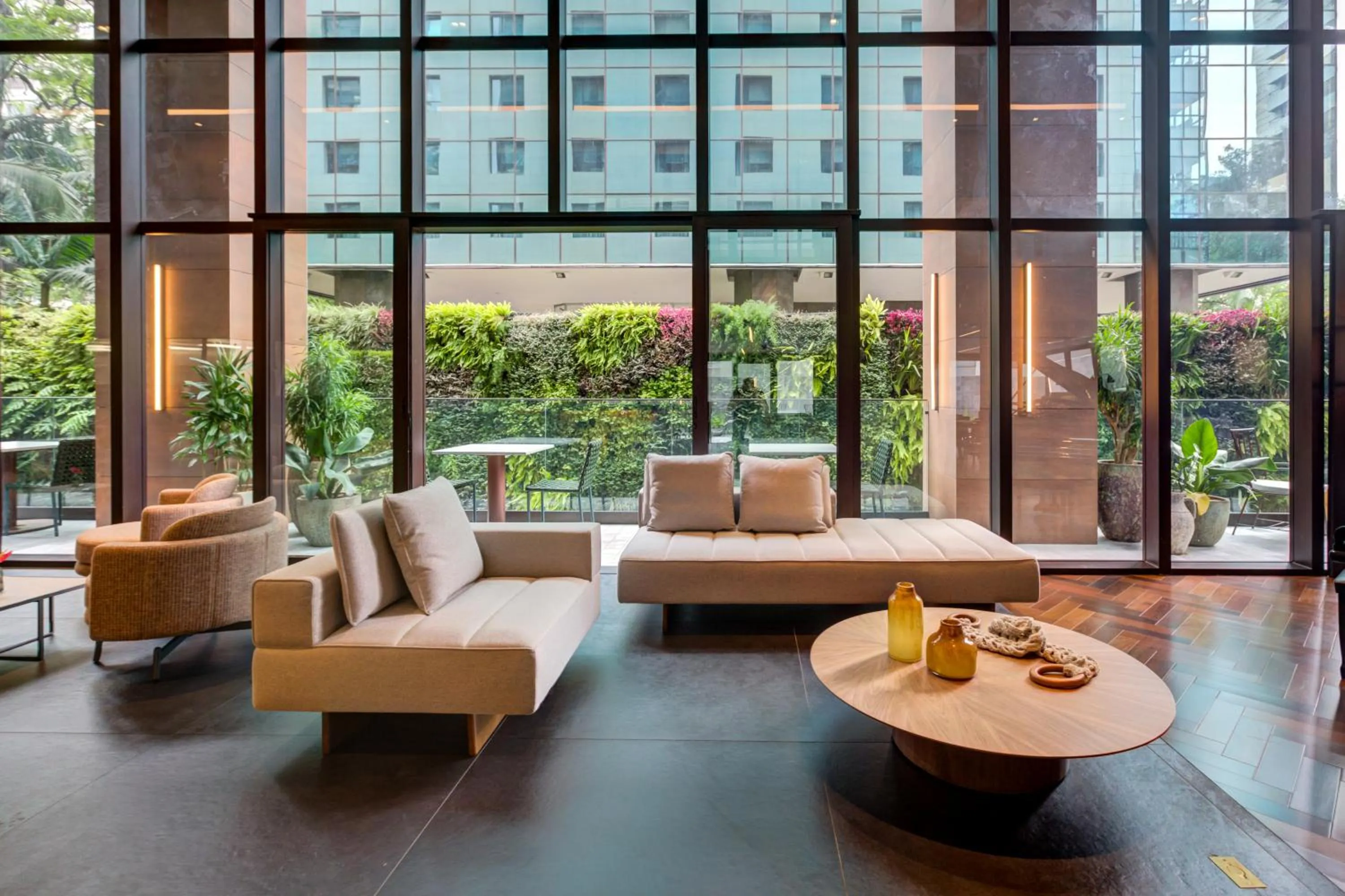 Lobby or reception in Qoya São Paulo Paulista, Curio Collection by Hilton