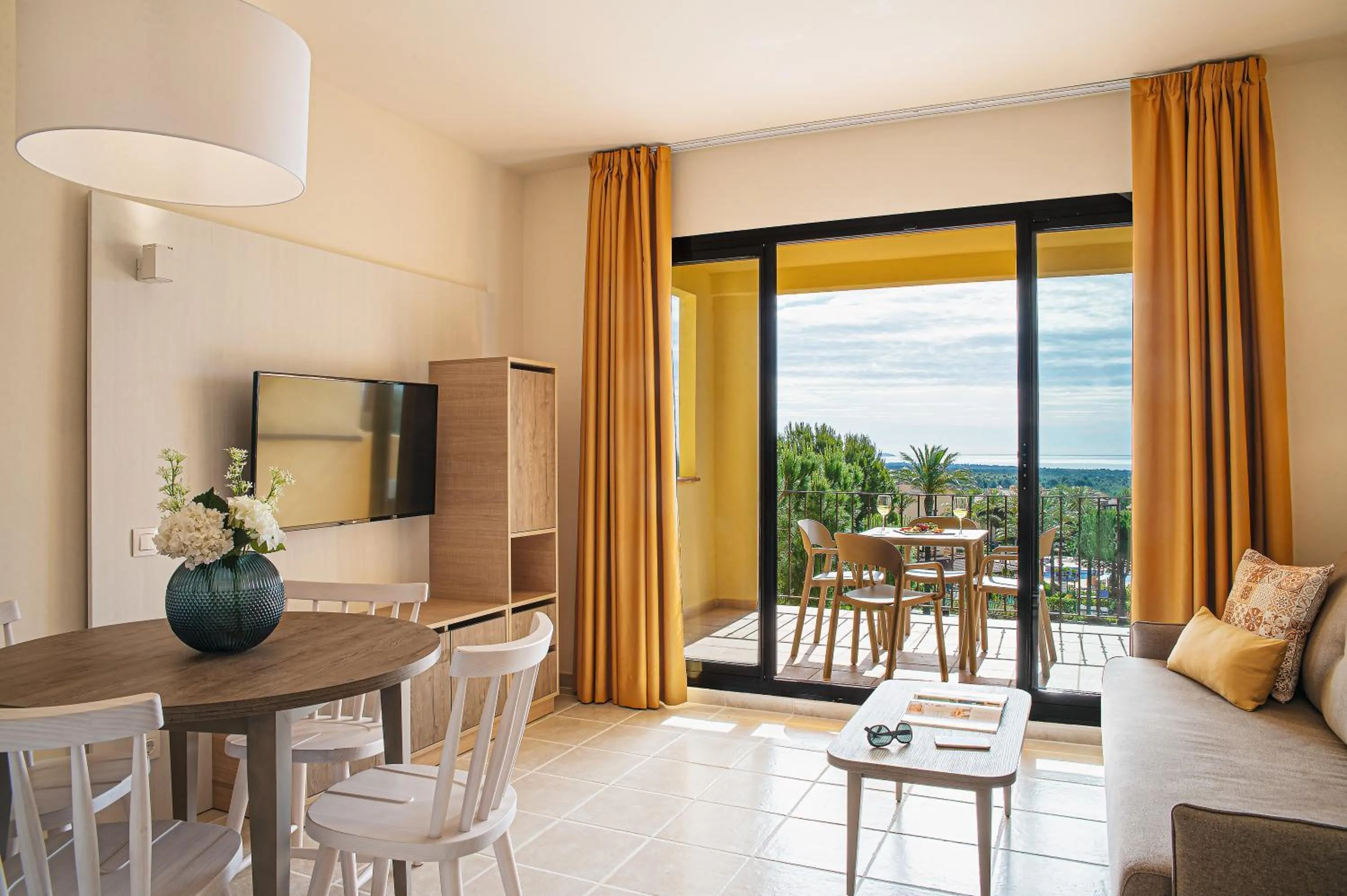 TV and multimedia in Pierre & Vacances Resort Bonavista de Bonmont