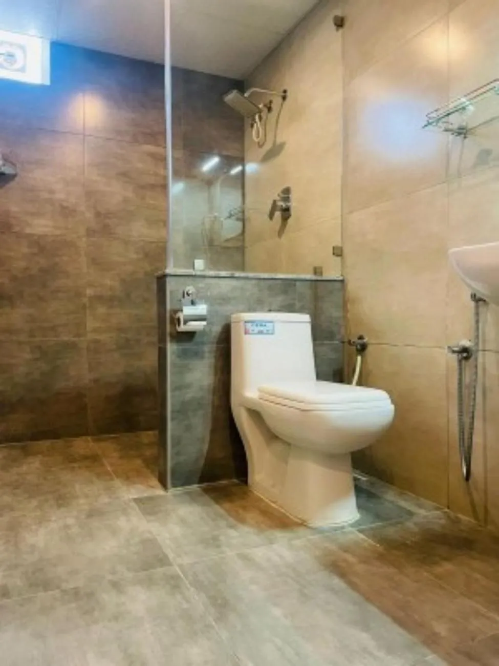 Shower in VOVO HOTELS